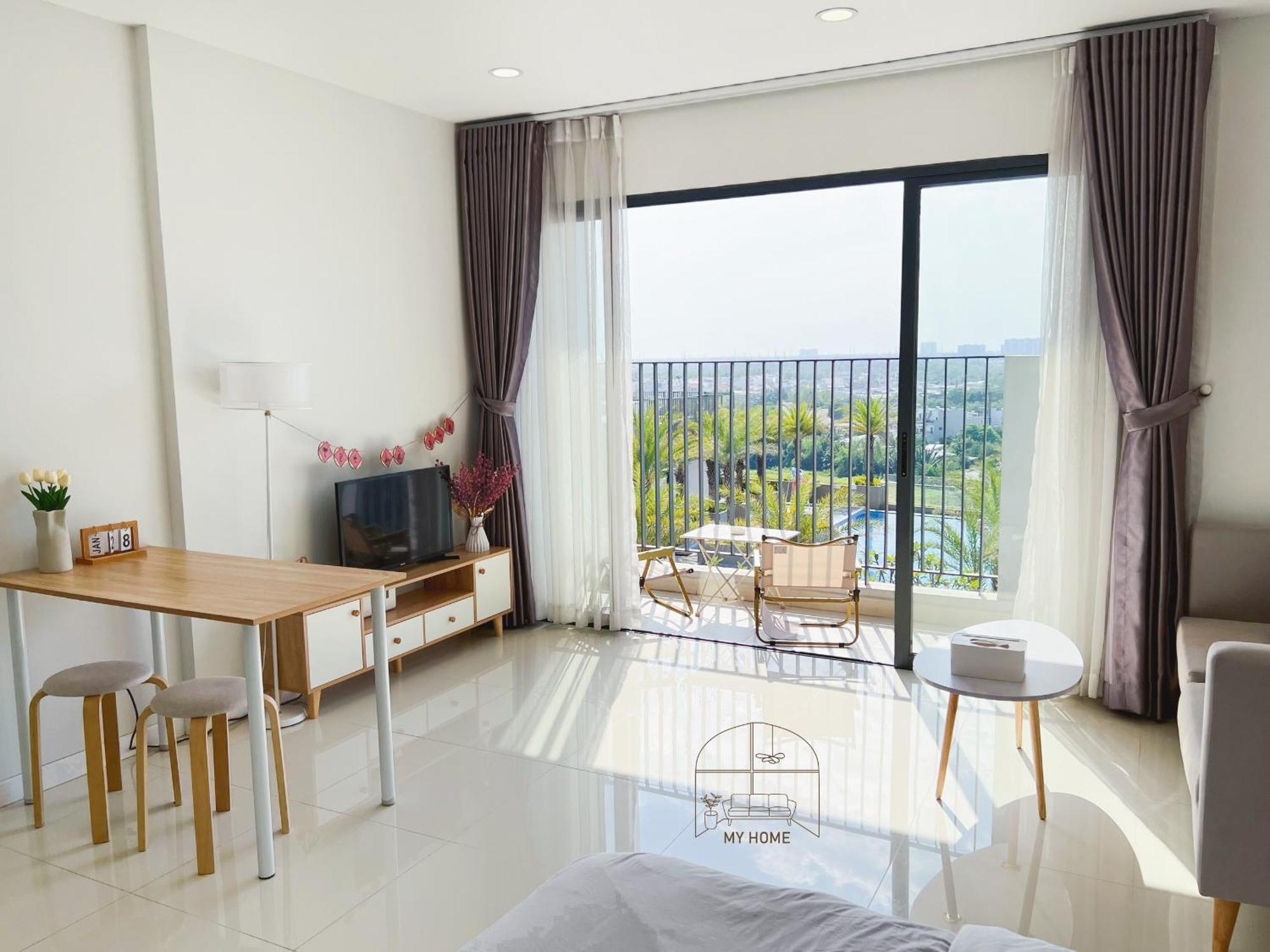 Apartment Pool-view Near Korean Town In *