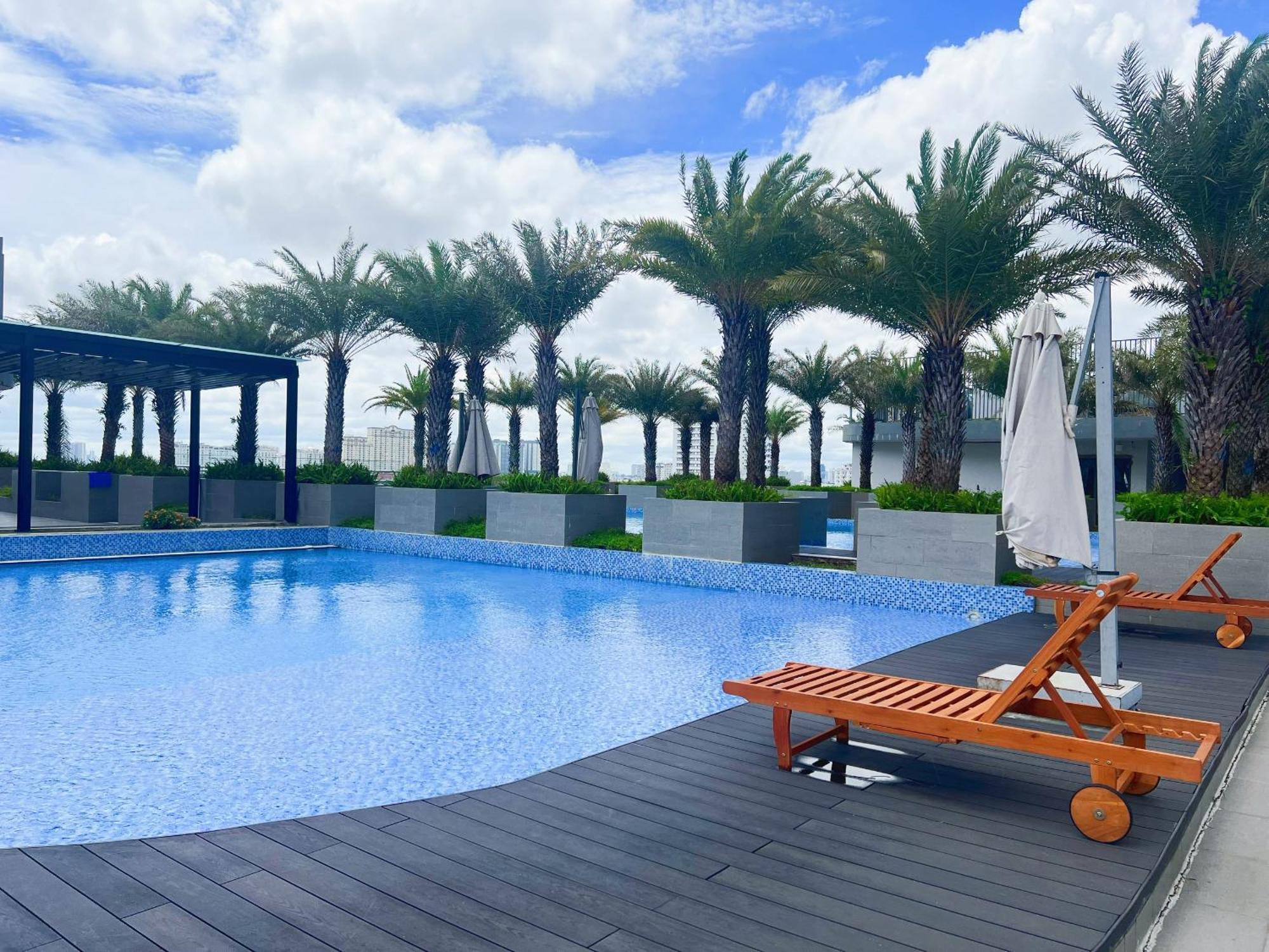 Apartment Pool-view Near Korean Town In Ho Chi Minh City