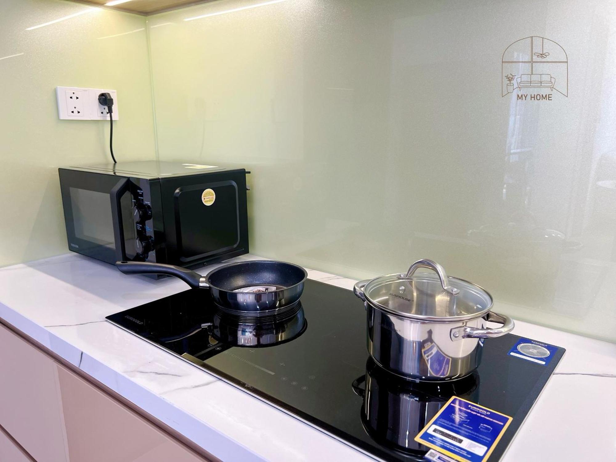 Cardinal Court 2br Luxury In Phu My Hung * Ho Chi Minh City