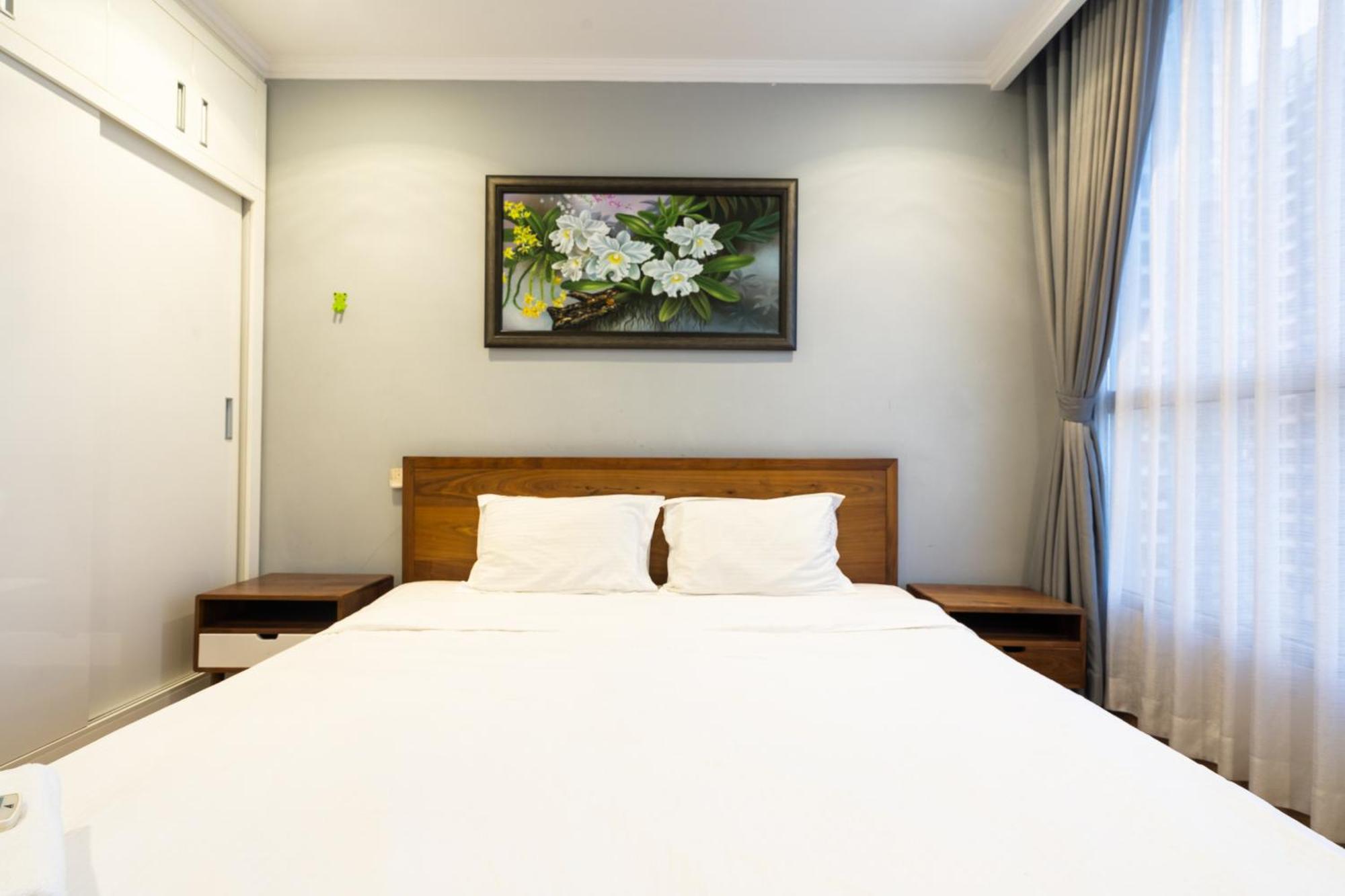 Vinhomes Park - Serviced Ltd Căn hộ *
