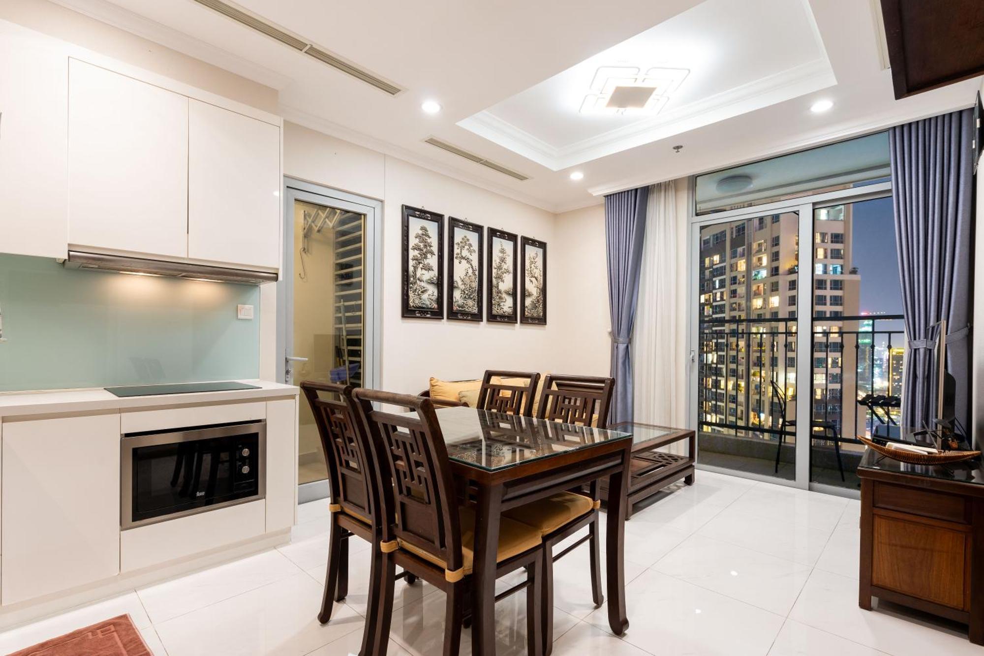 Vinhomes Park - Serviced Ltd * TP. Hồ Chí Minh