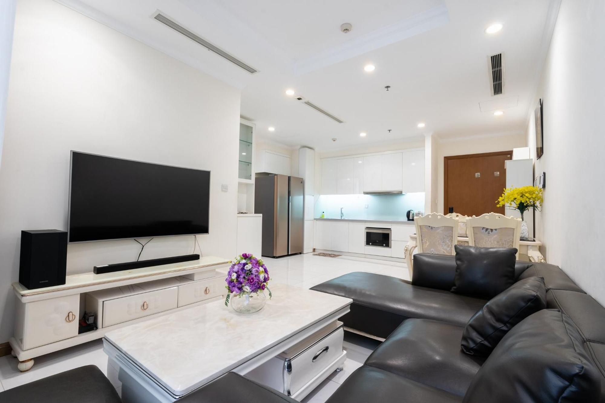 Căn hộ Vinhomes Park - Serviced Ltd