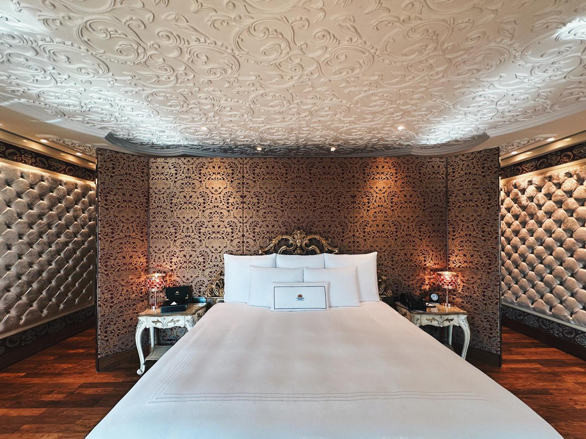The Reverie Saigon Hotel 5*