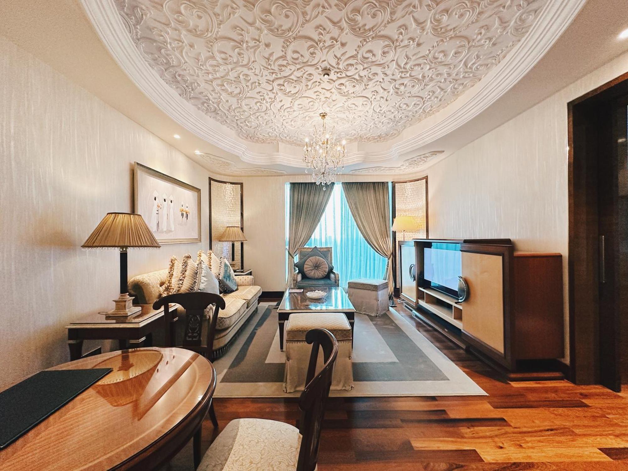 Hotel The Reverie Saigon