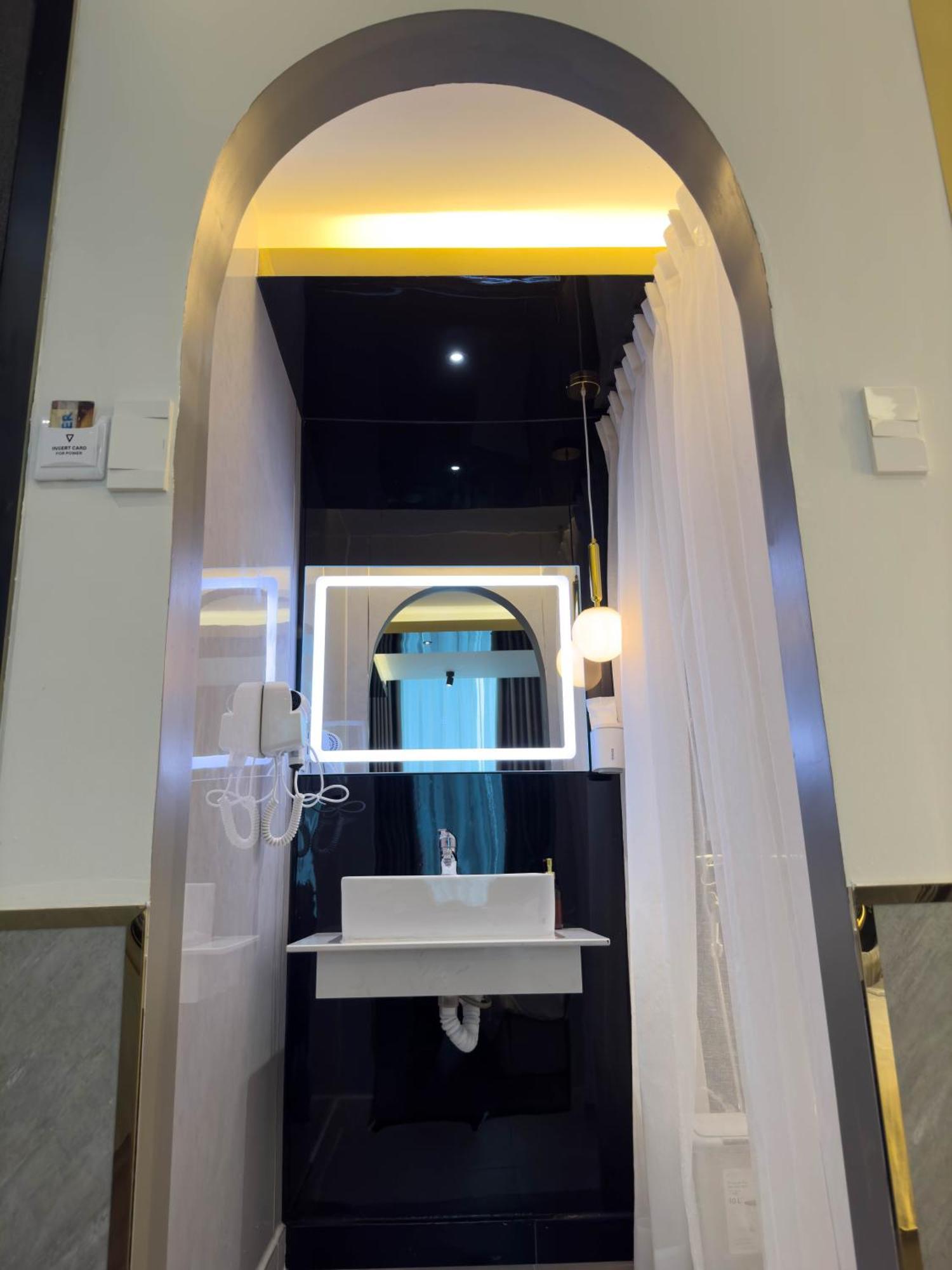Hotel M&h Ho Chi Minh City