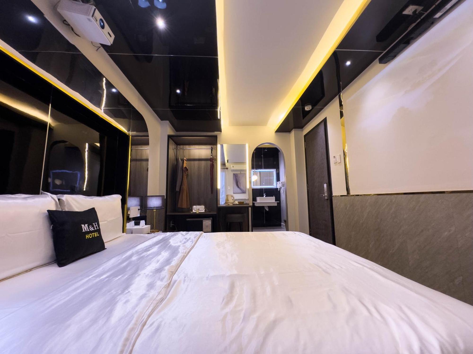 Hotel M&h 2*