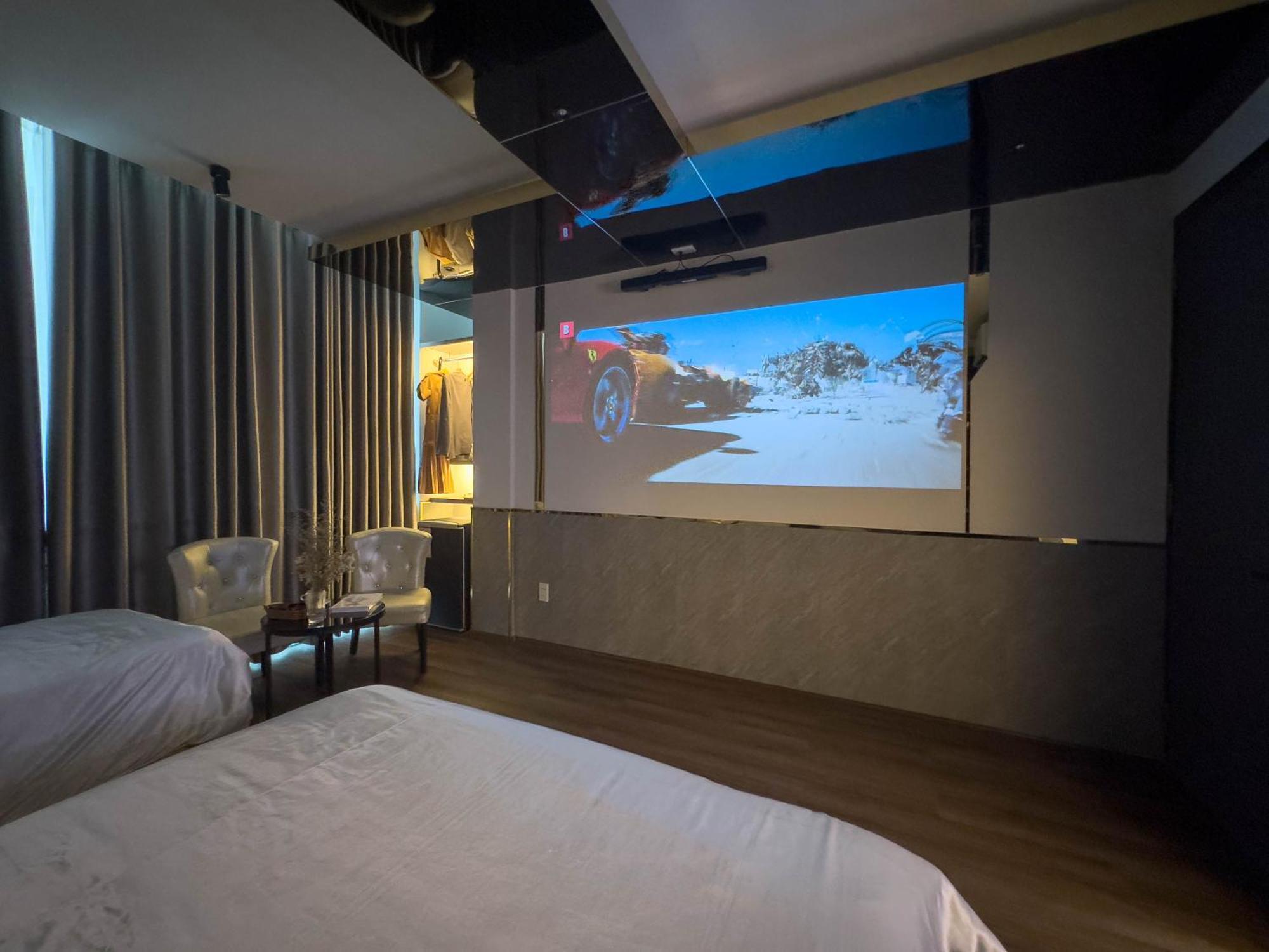 M&h Hotel 2*