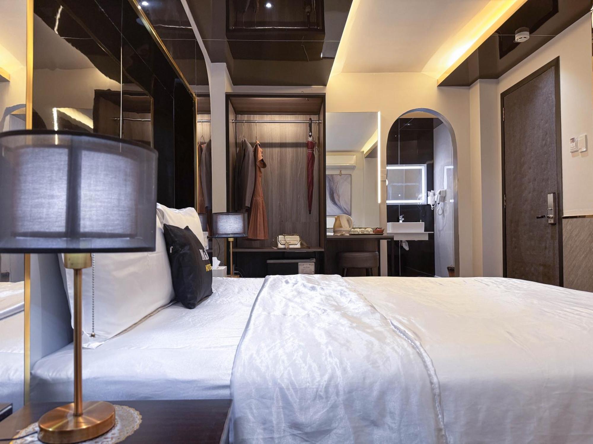 Hotel M&h 2*