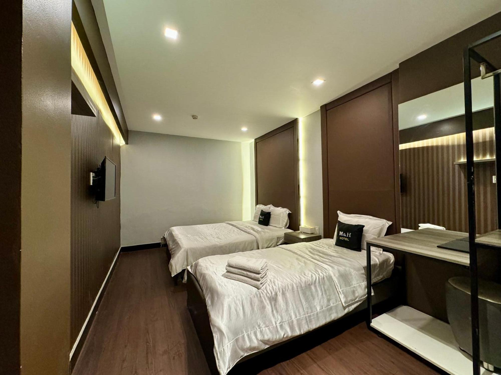 M&h Hotel 2*