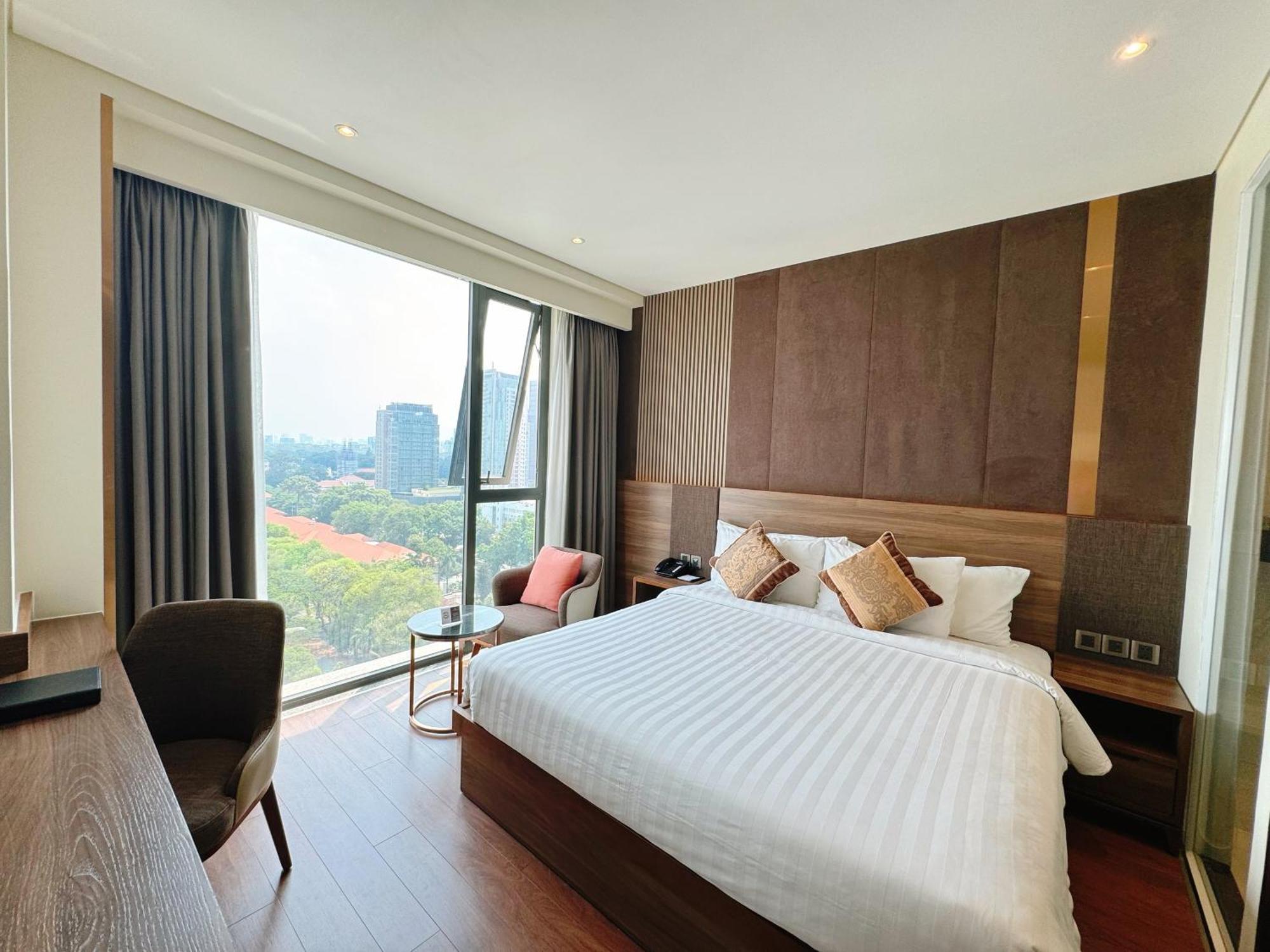 Northern Charm Khách sạn 4*