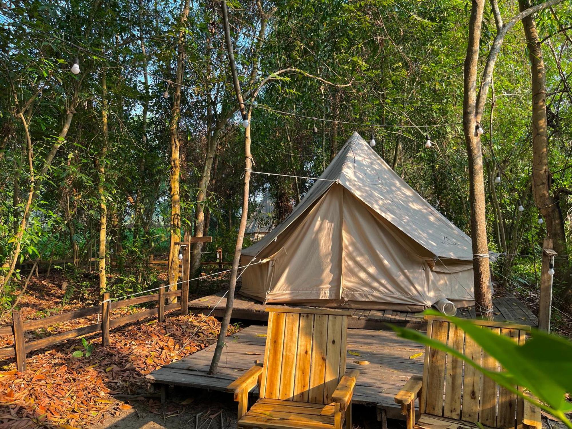 Luxury tent Binifarm Tropical Retreat