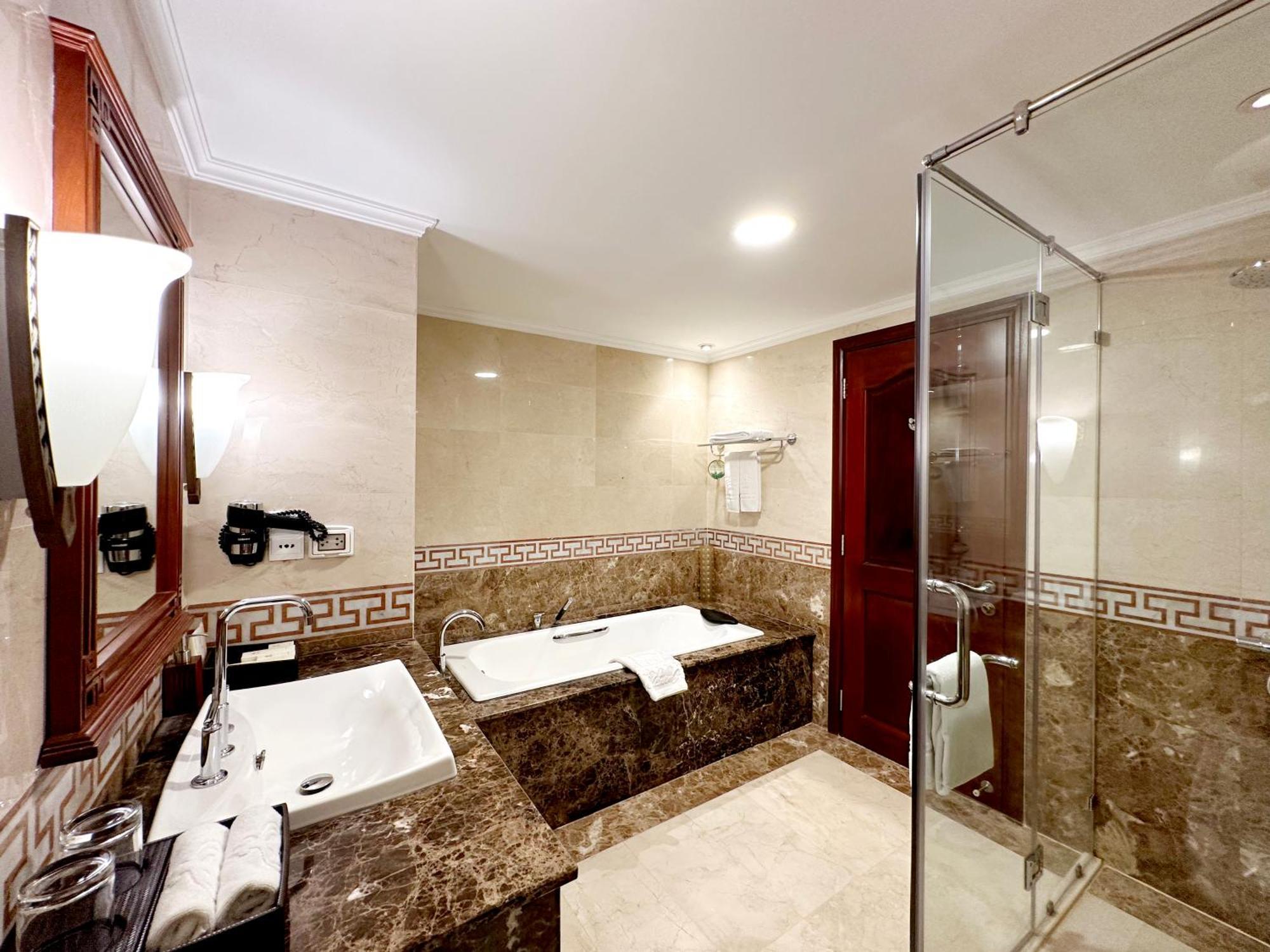 Rex Hotel