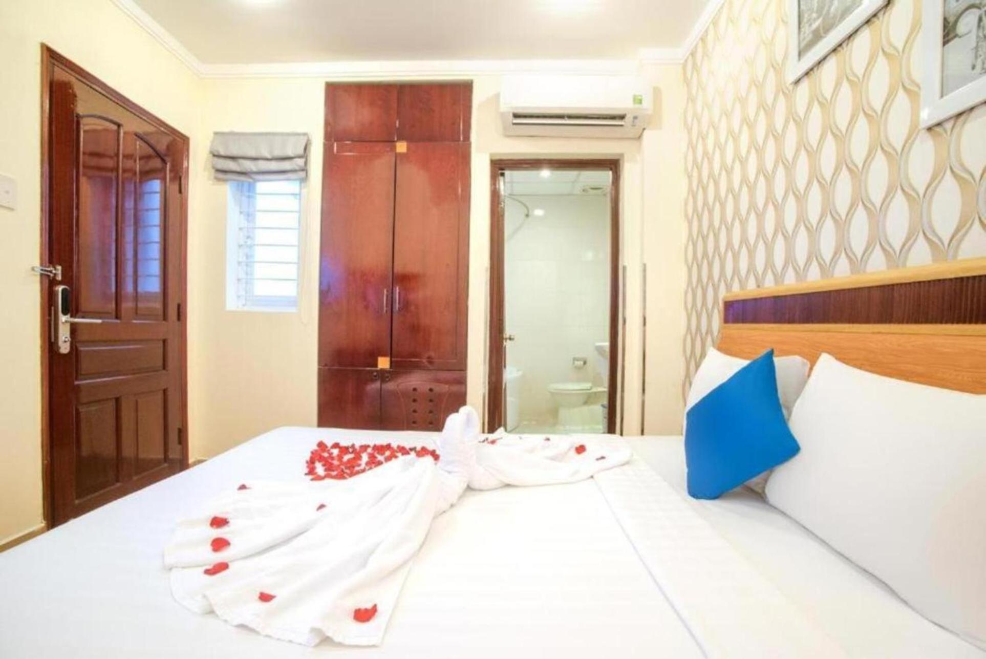 Ruby Saigon - Le Thanh Ton 3*