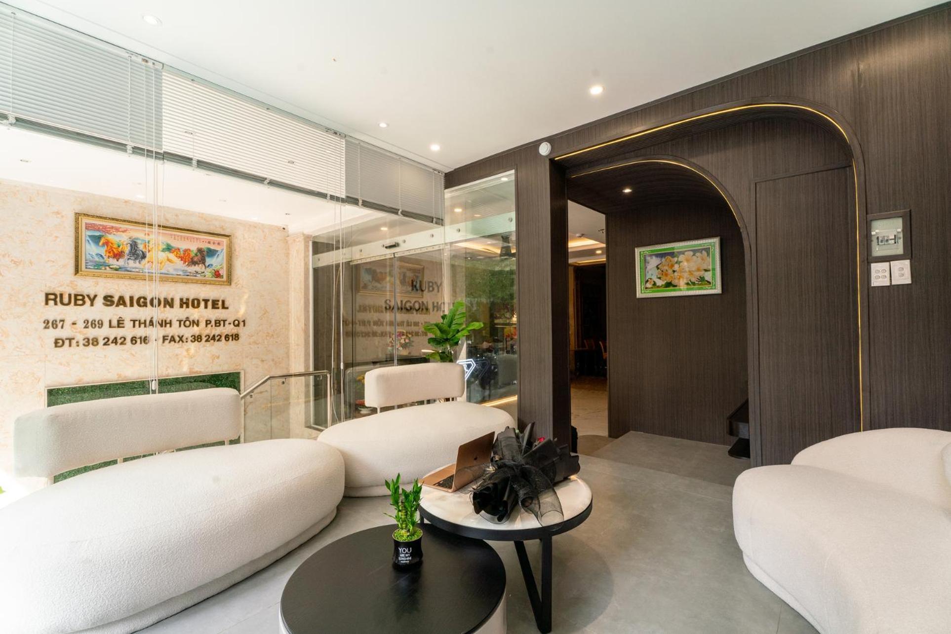 Ruby Saigon - Le Thanh Ton Hotel 3*