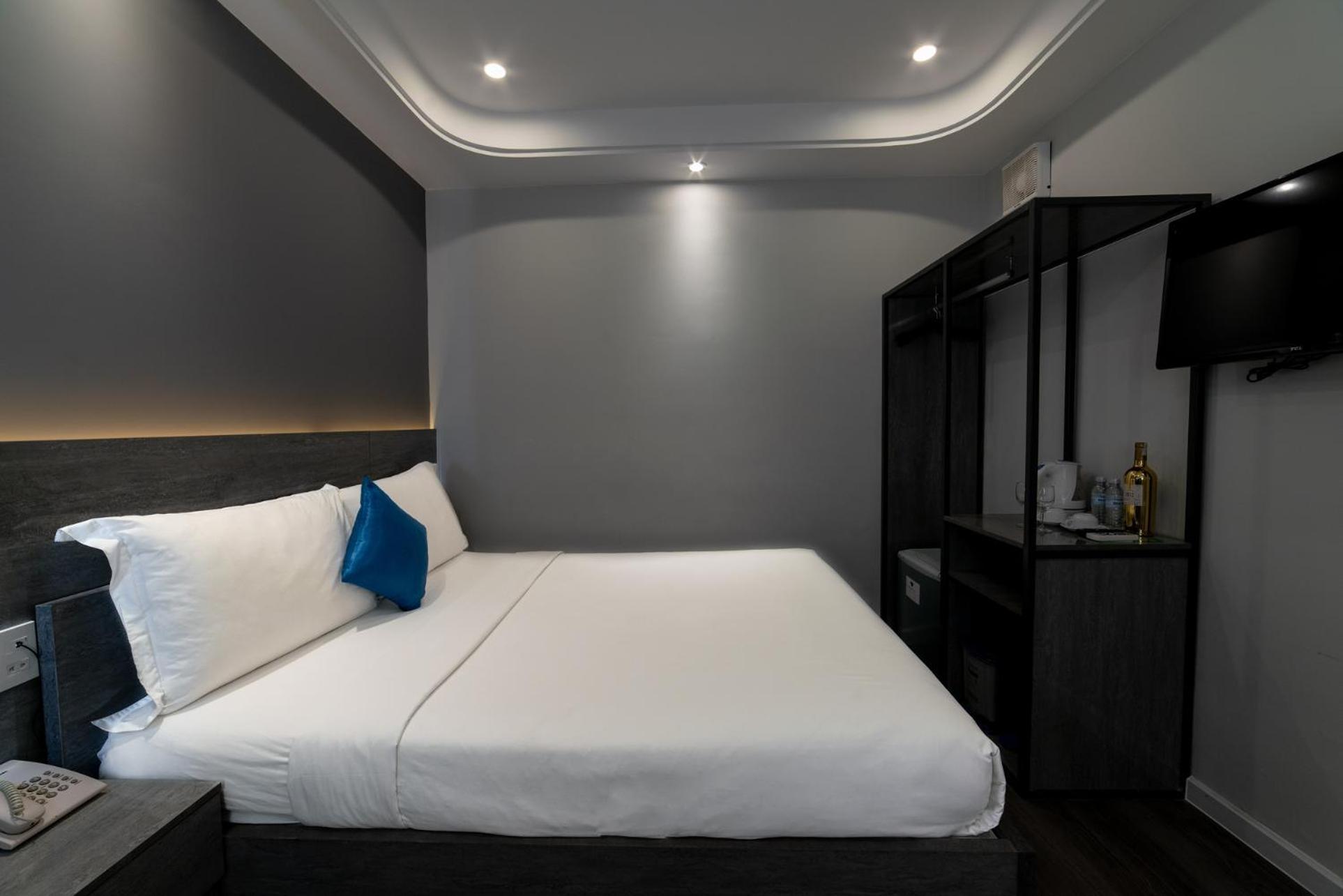 Ruby Saigon - Le Thanh Ton 3*