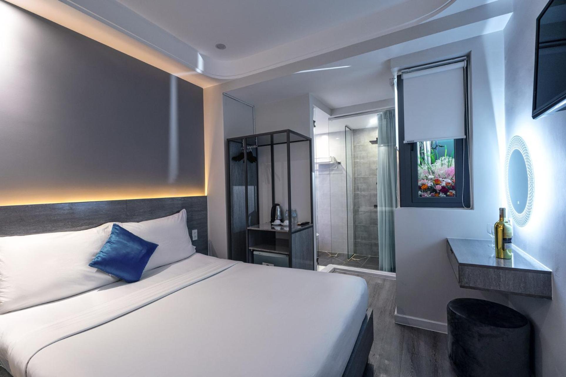 Ruby Saigon - Le Thanh Ton Hotel 3*