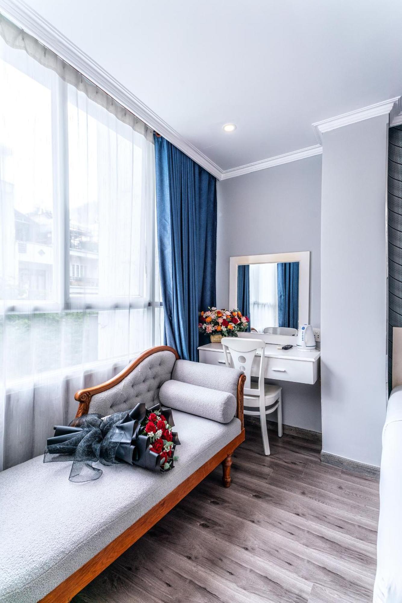 Ruby Saigon - Le Thanh Ton Hotel