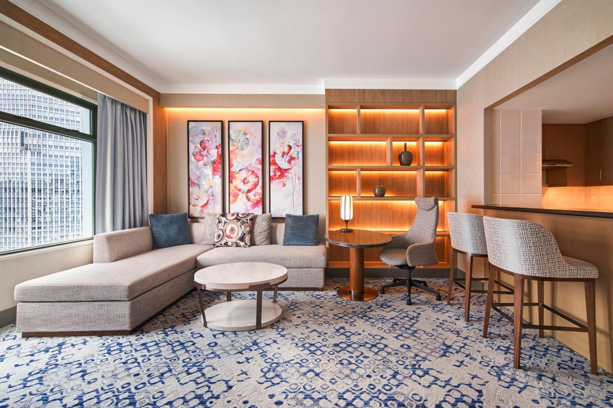 Sheraton Saigon Grand Opera Hotel