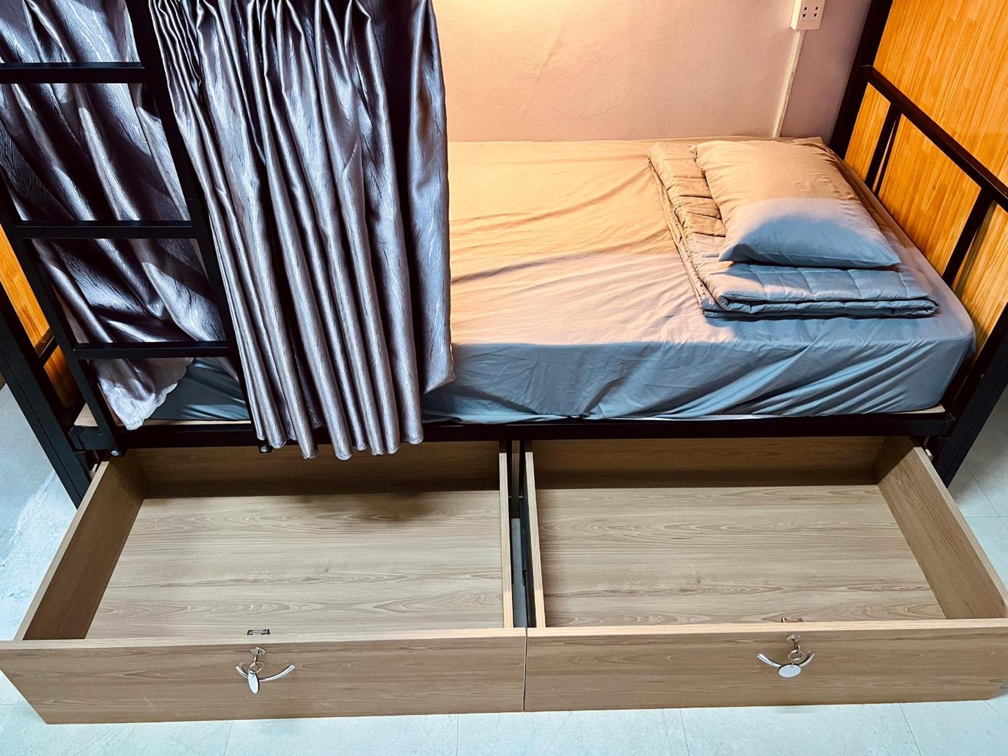 Aule Hostel *