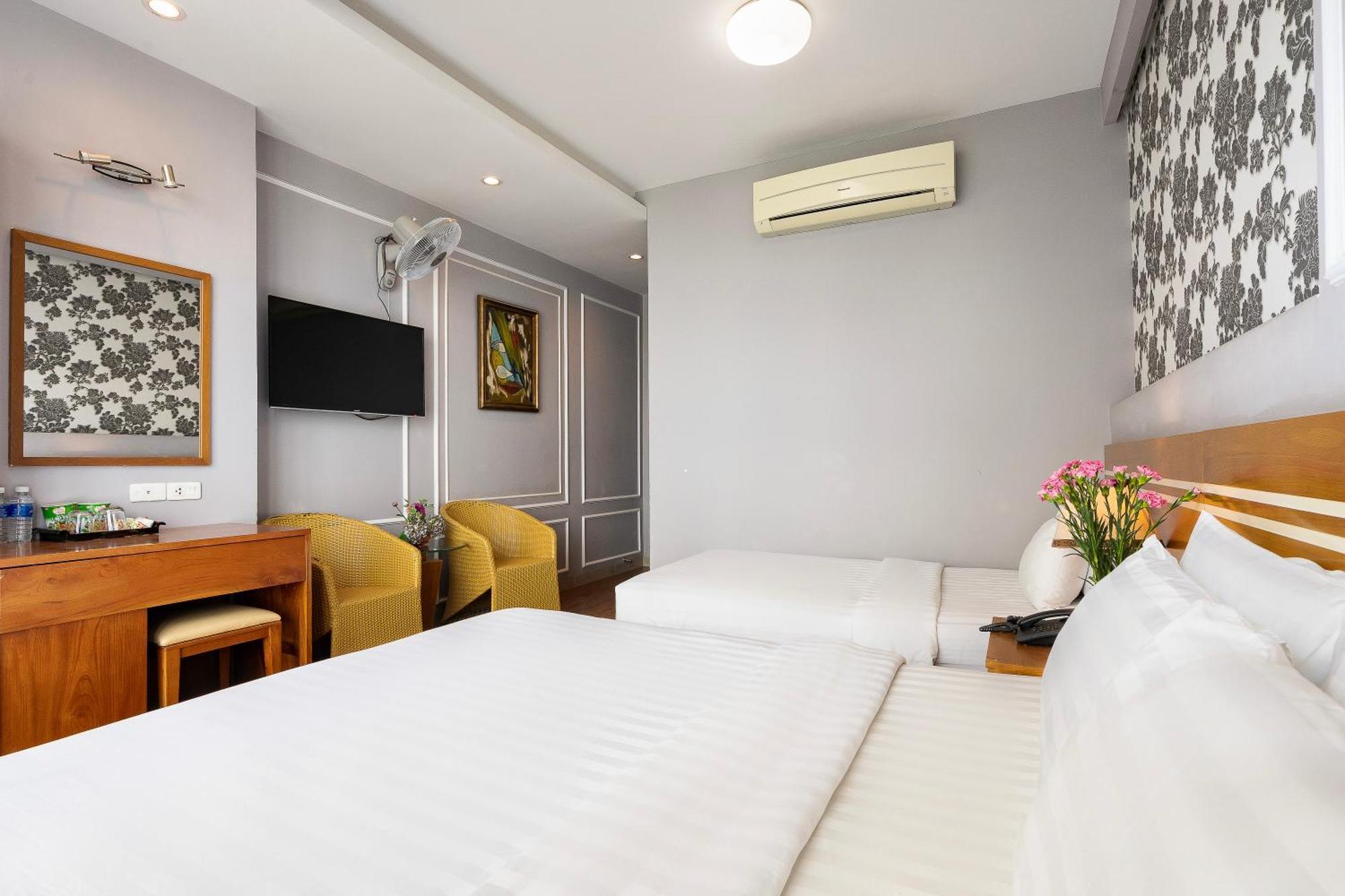 Hotel Lucky Star - Bui Vien Walking Street 3*