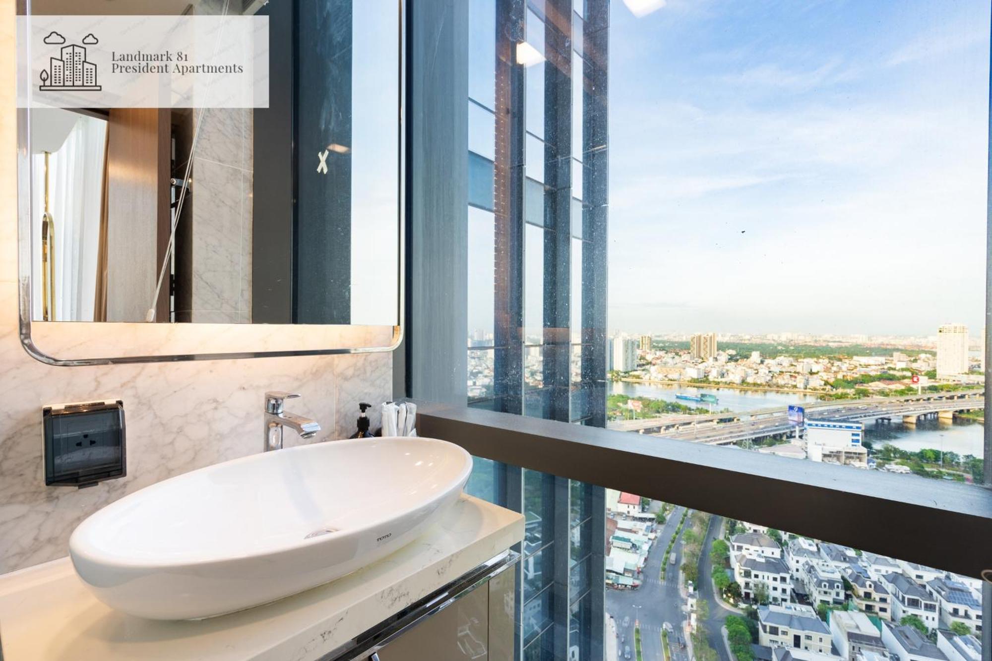 Landmark 81 President - Vinhome Central Park * TP. Hồ Chí Minh