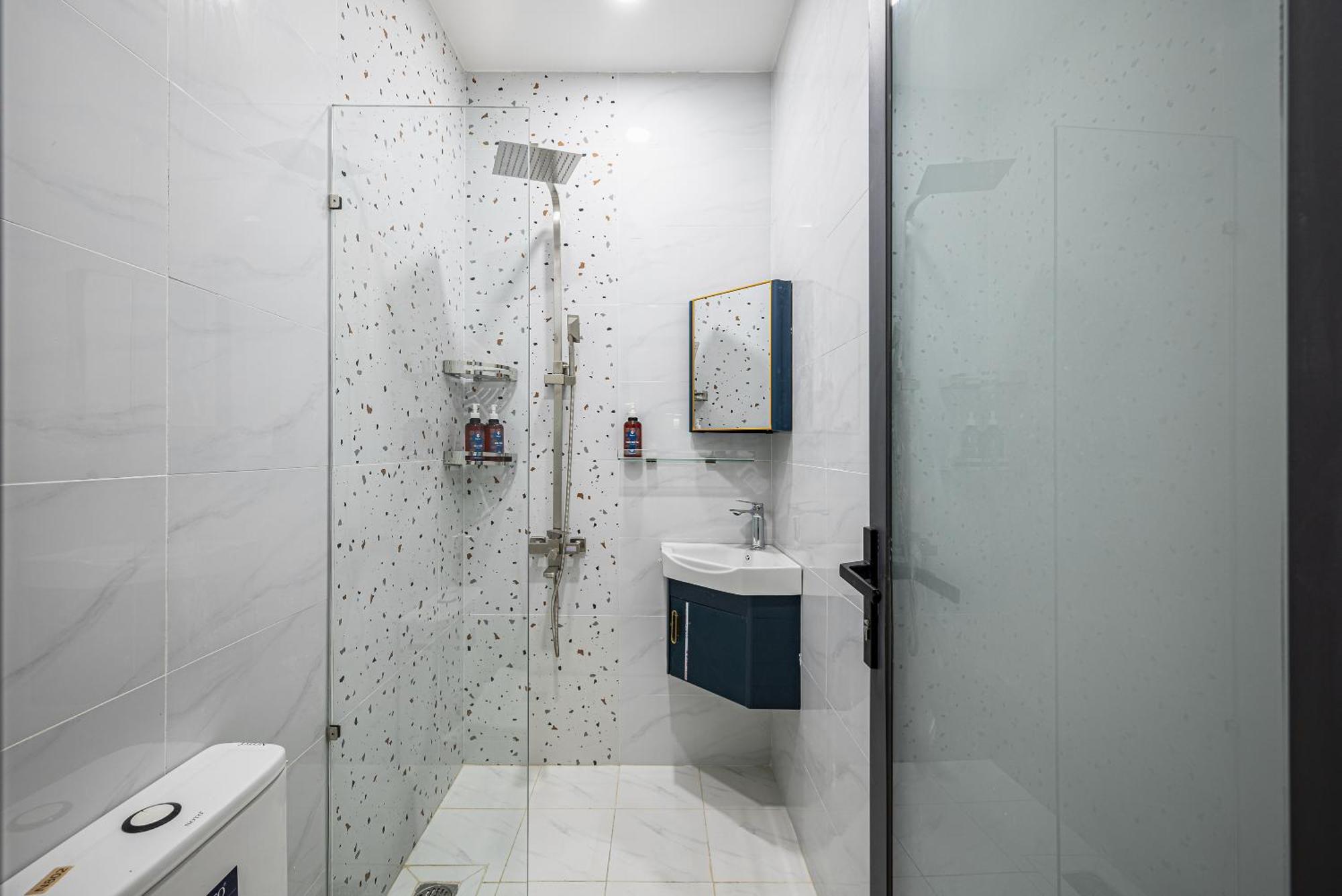 Cozrum Homes - Spring Apartment Ho Chi Minh City