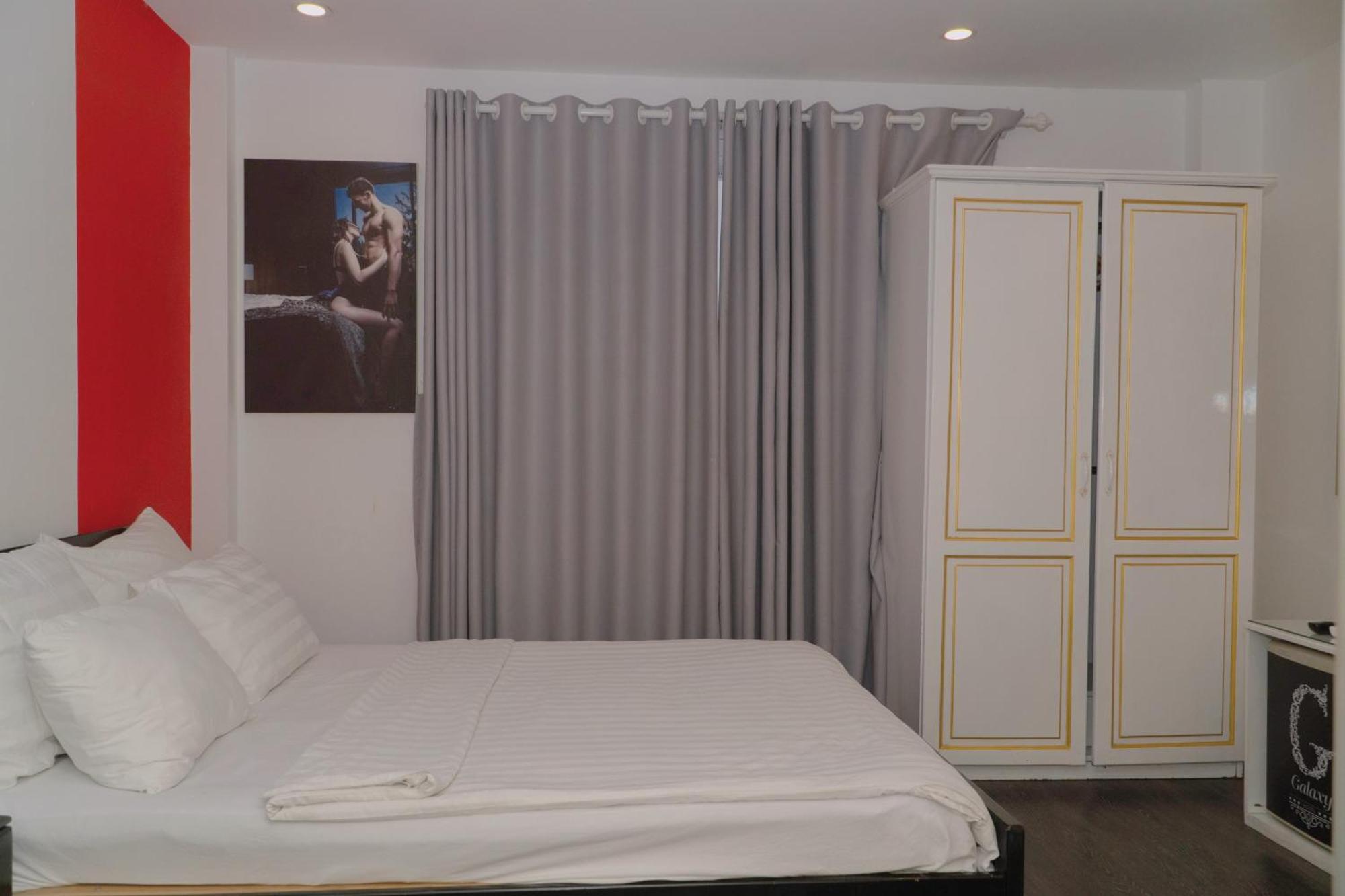 Galaxy Hotel 3*