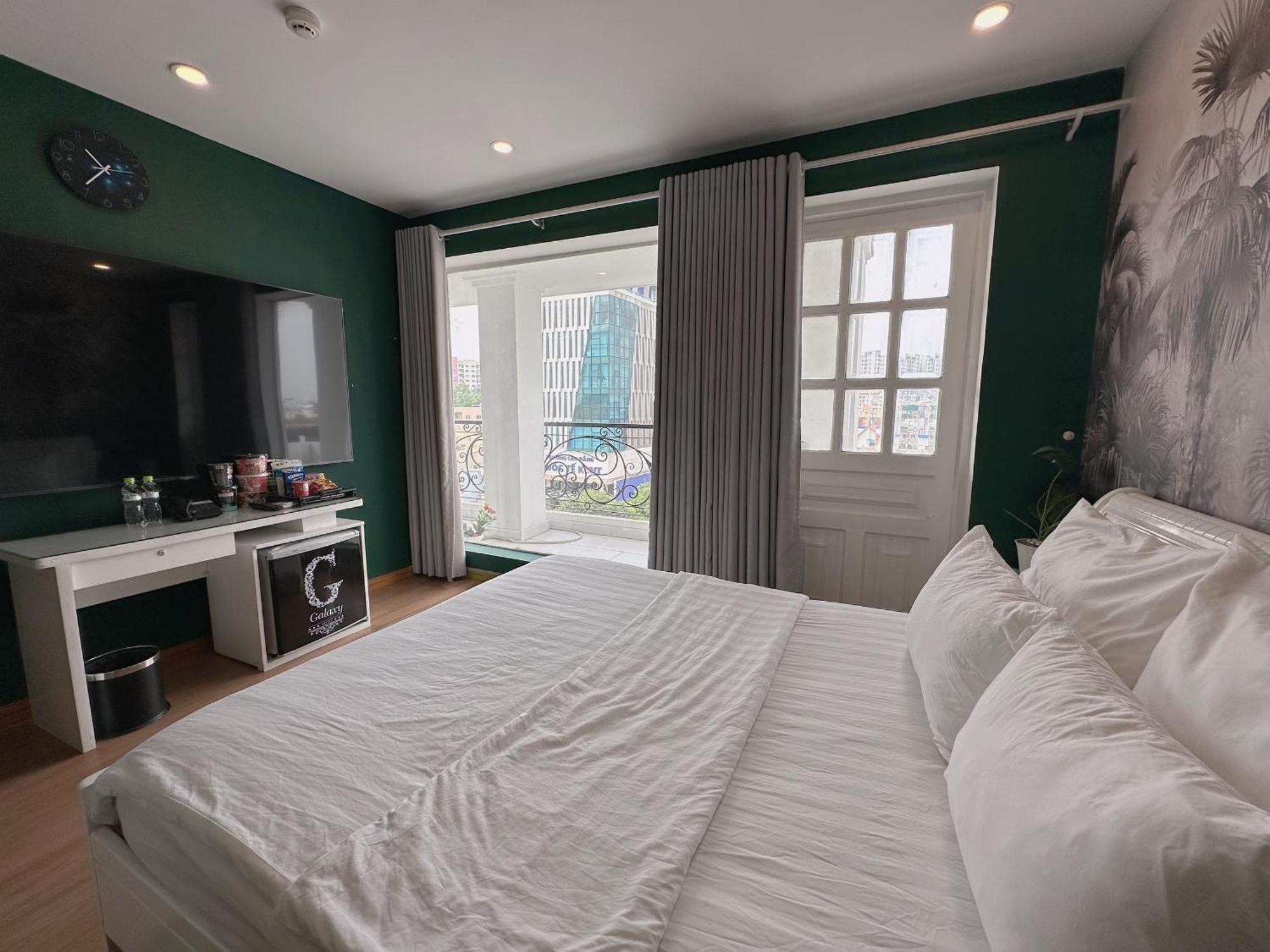 Galaxy Hotel 3*