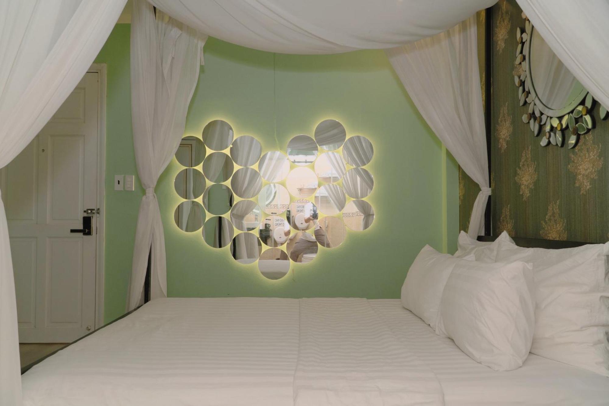 Galaxy Hotel 3*