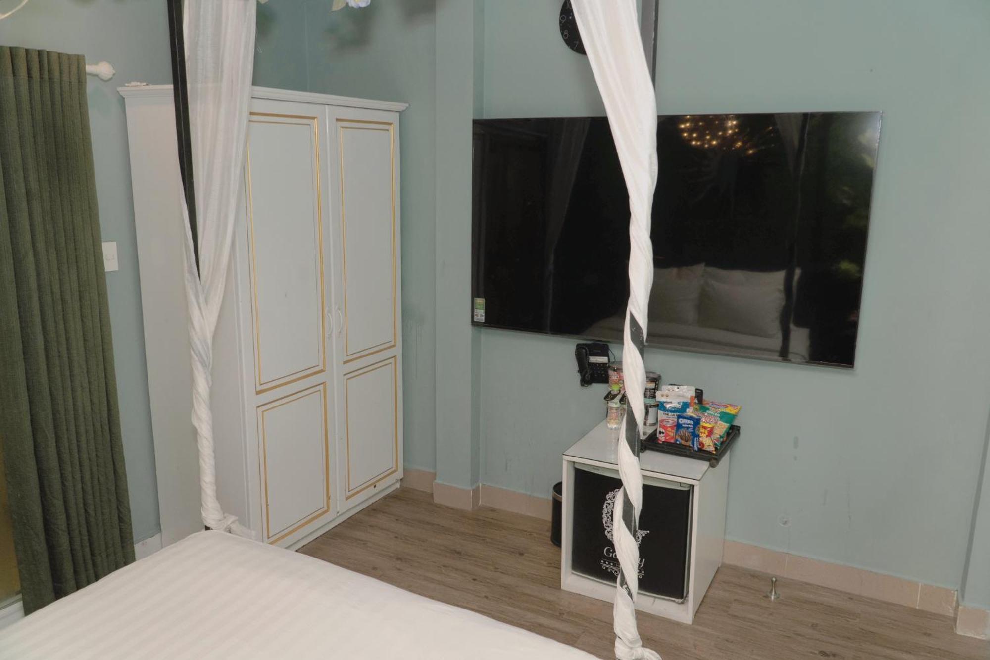 Galaxy Hotel 3*