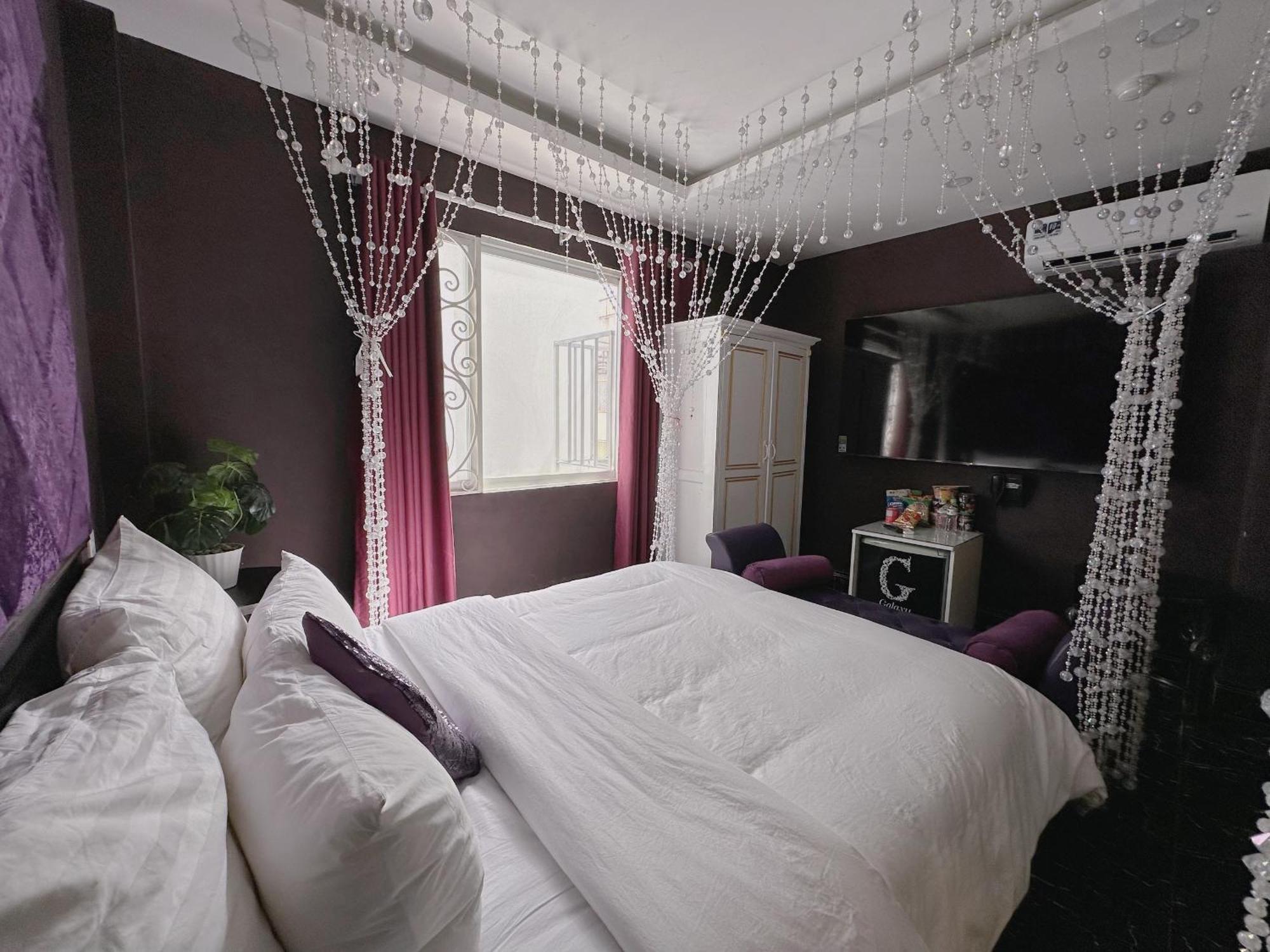 Hotel Galaxy