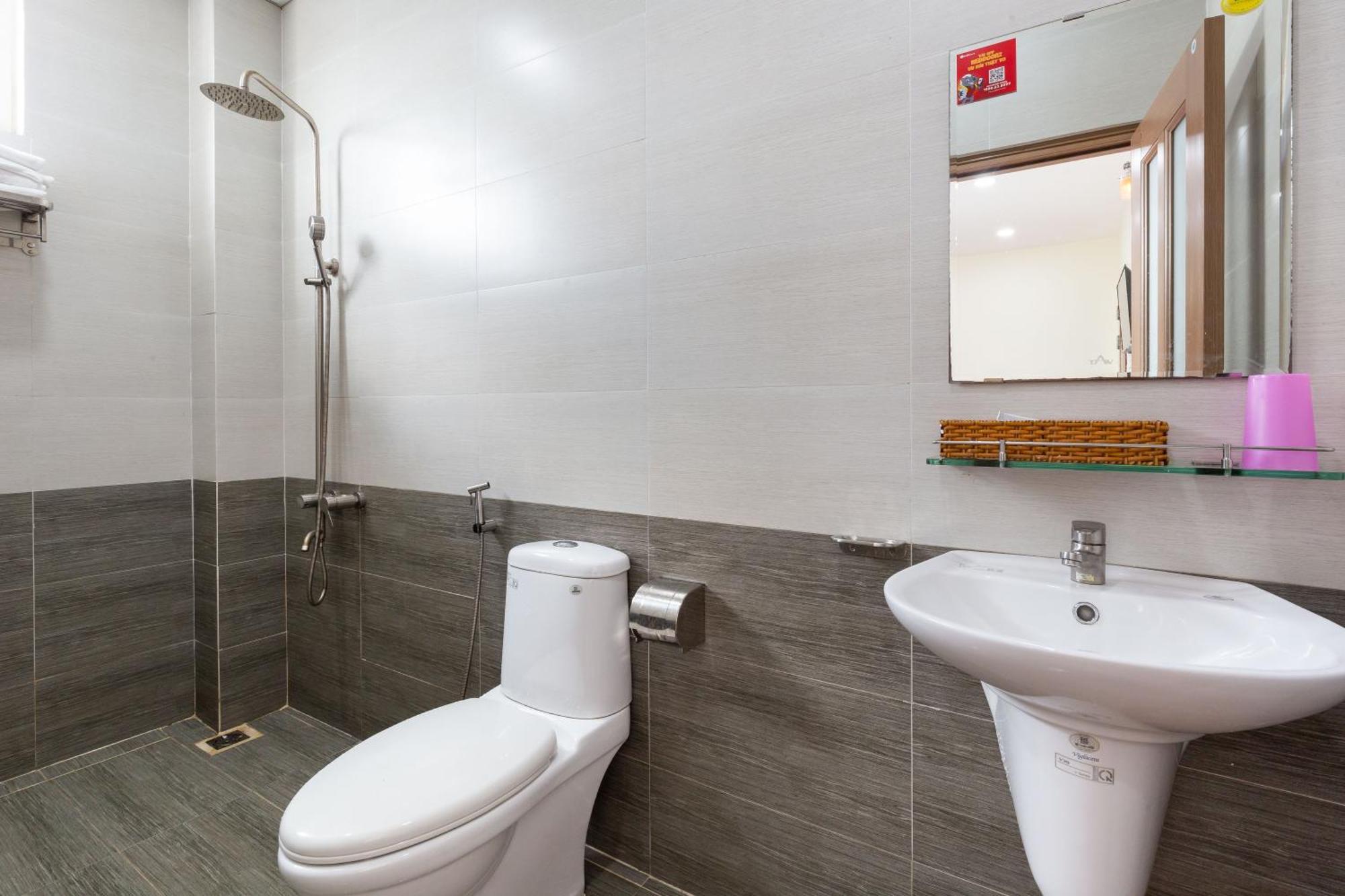 Hotel Rita Go Vap Gan Benh Vien 175 2*