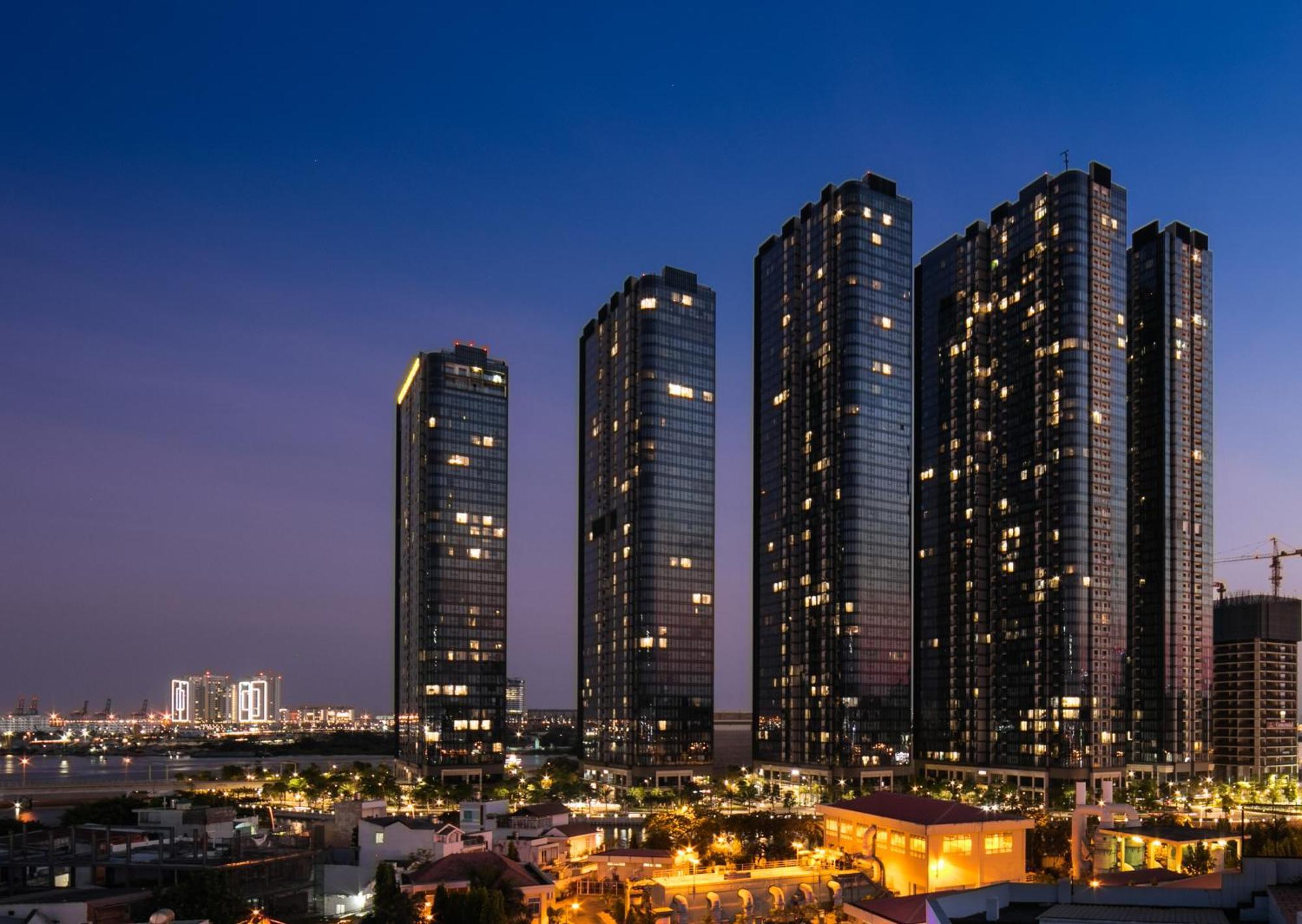 The Bloom Pham Viet Chanh Khách sạn 4*