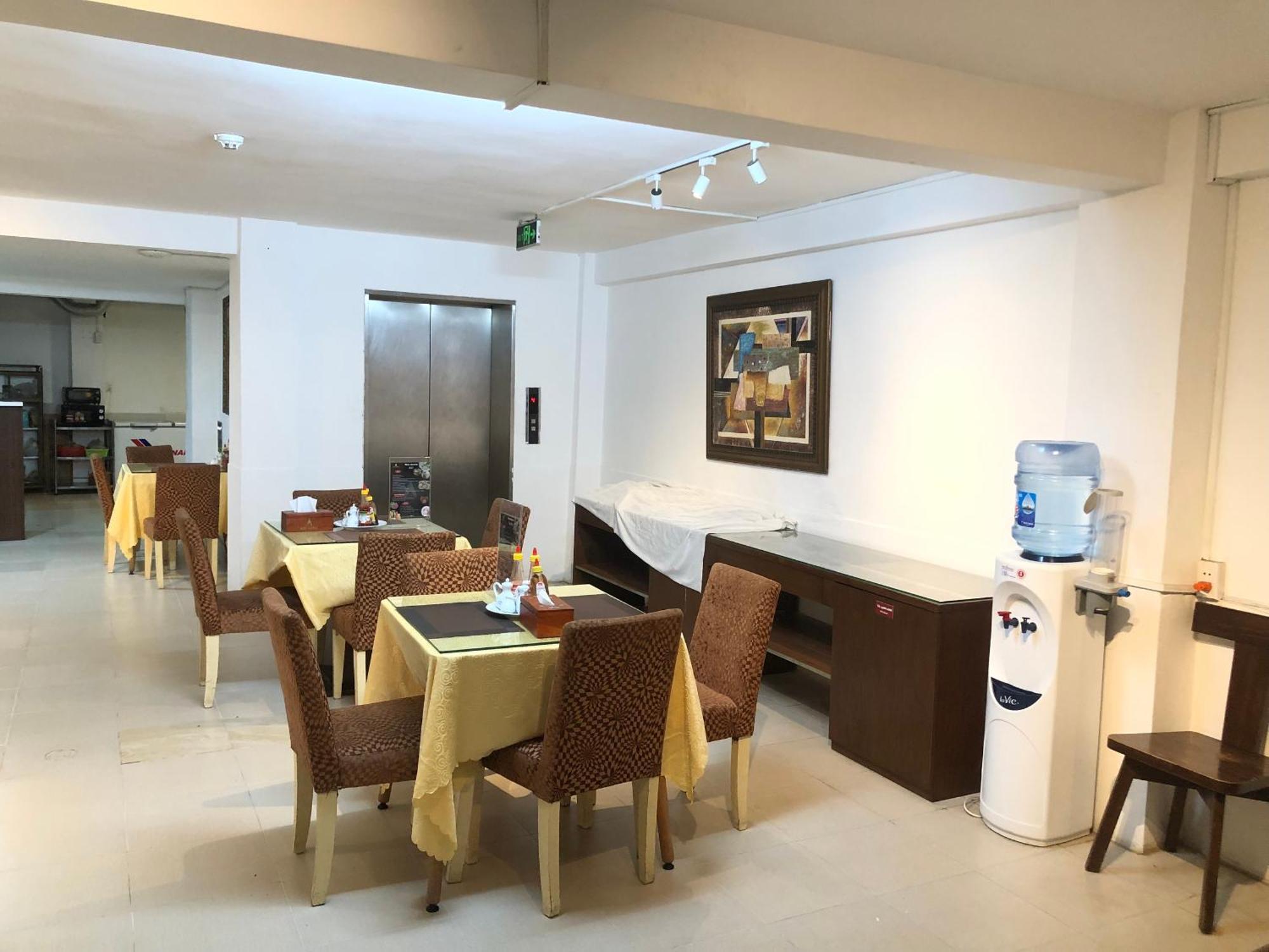A25 - 14 Pho Duc Chinh Hotel