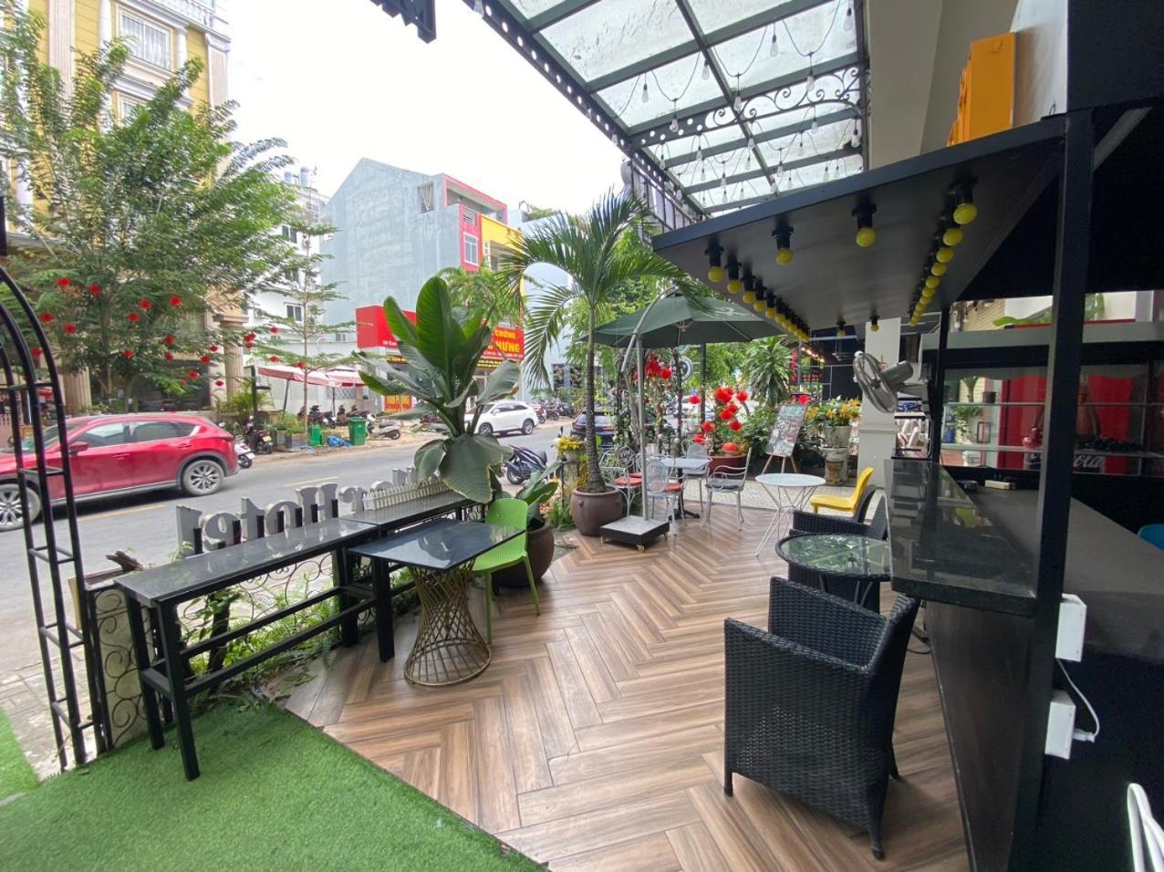 Sabina - Stellar Boutique 3*