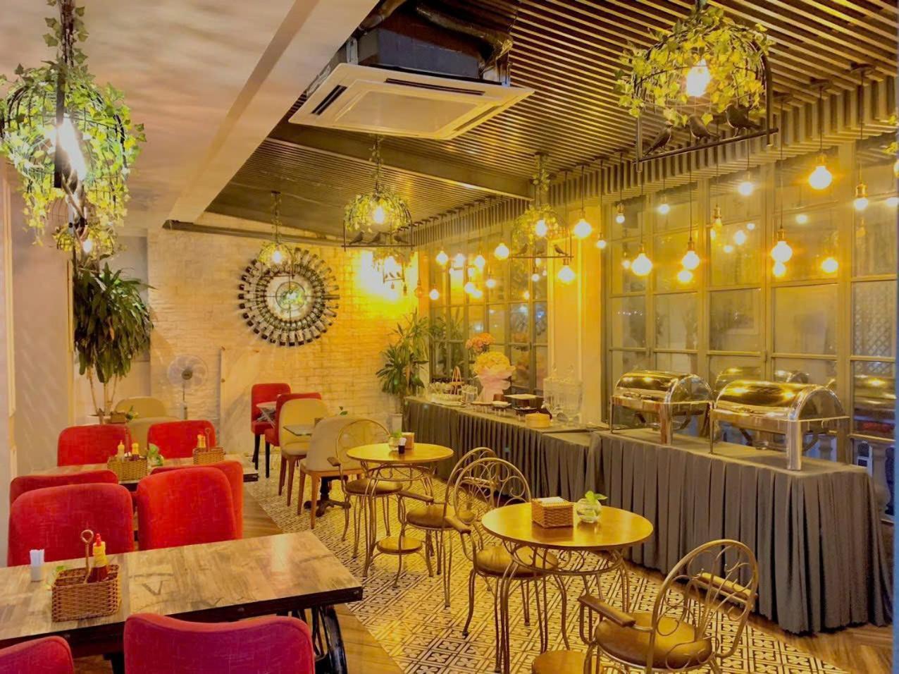 Sabina - Stellar Boutique 3* Ho Chi Minh City