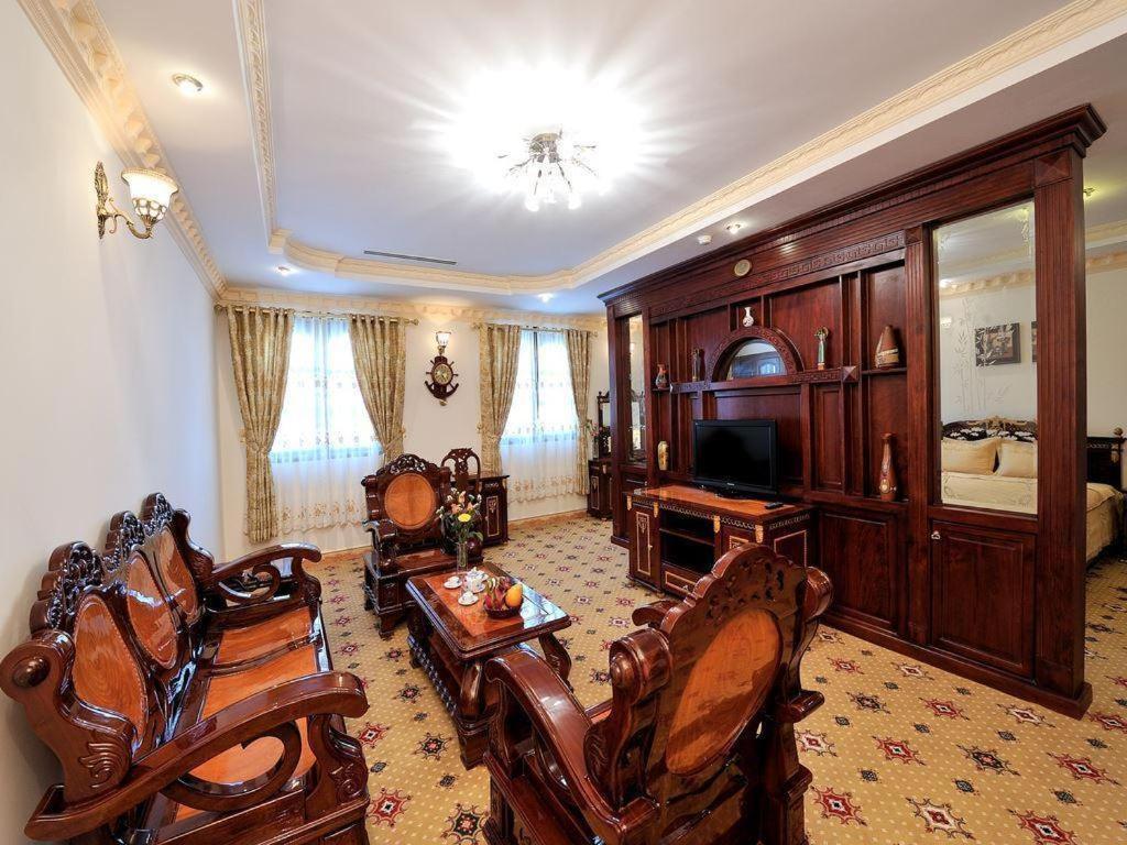 New Pacific Hotel 4*
