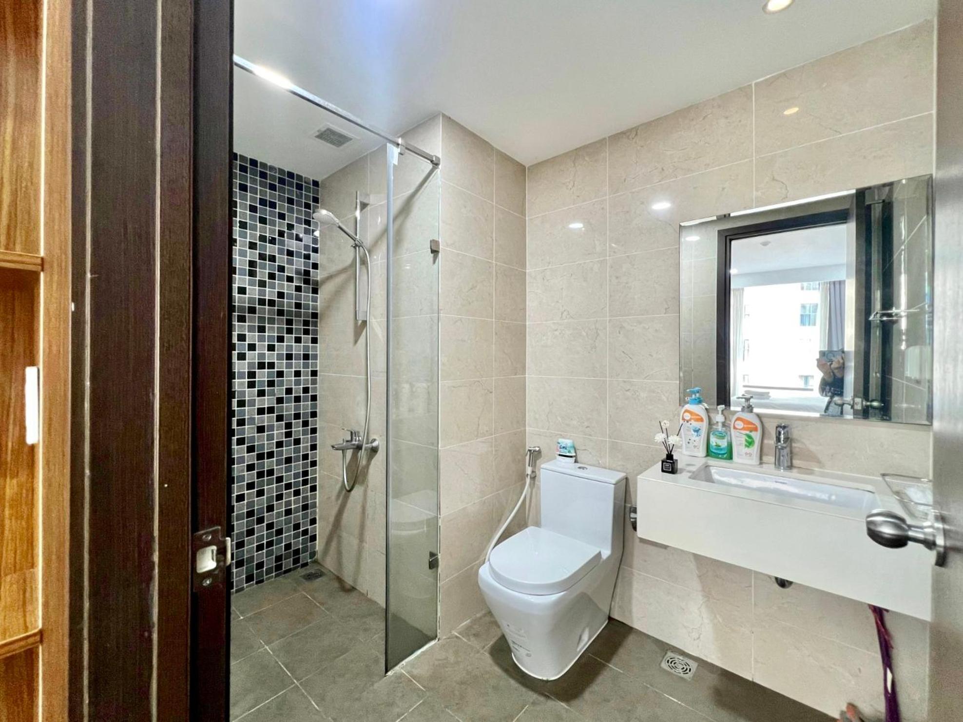 Golden Apartment- In Central-balcony-all New