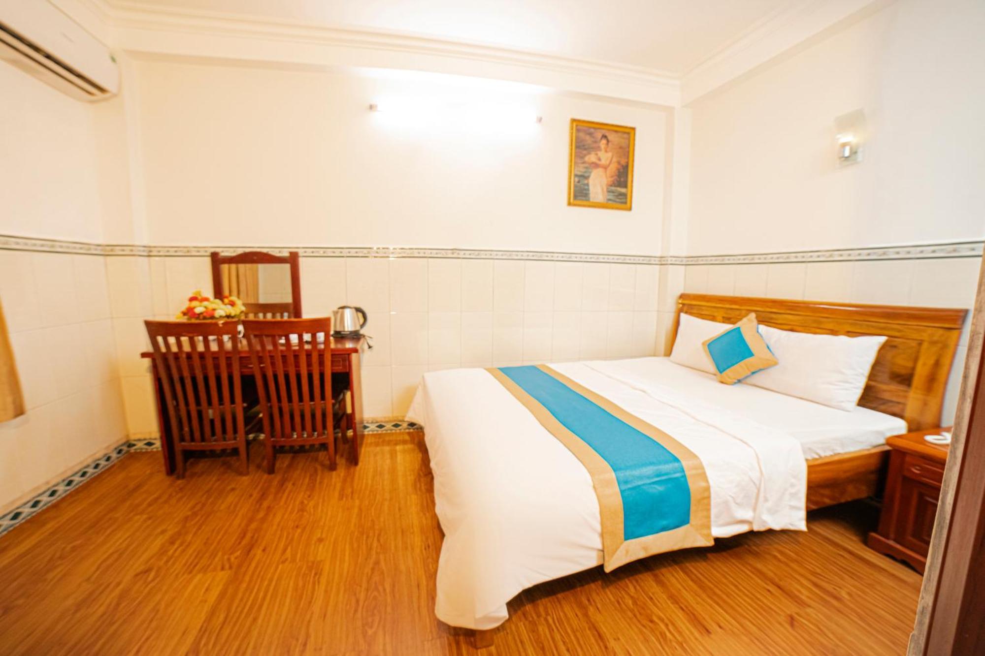 Diamond Cmt8 - Gan Am Thuc Dem Sai Gon Ho Chi Minh City