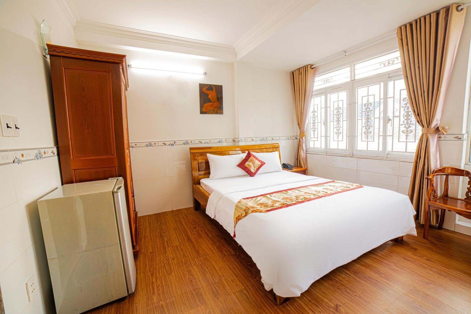Diamond Cmt8 - Gan Am Thuc Dem Sai Gon Ho Chi Minh City