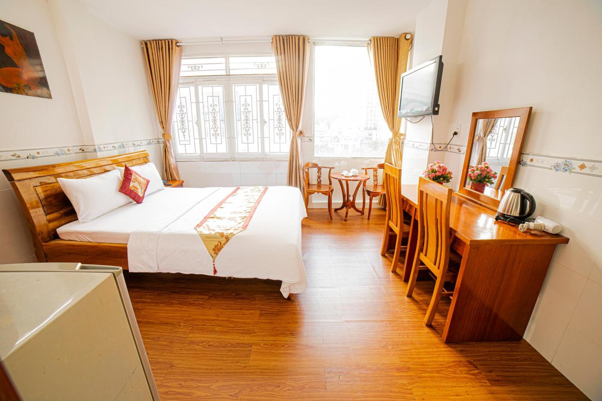 Diamond Cmt8 - Gan Am Thuc Dem Sai Gon Hotel 2*