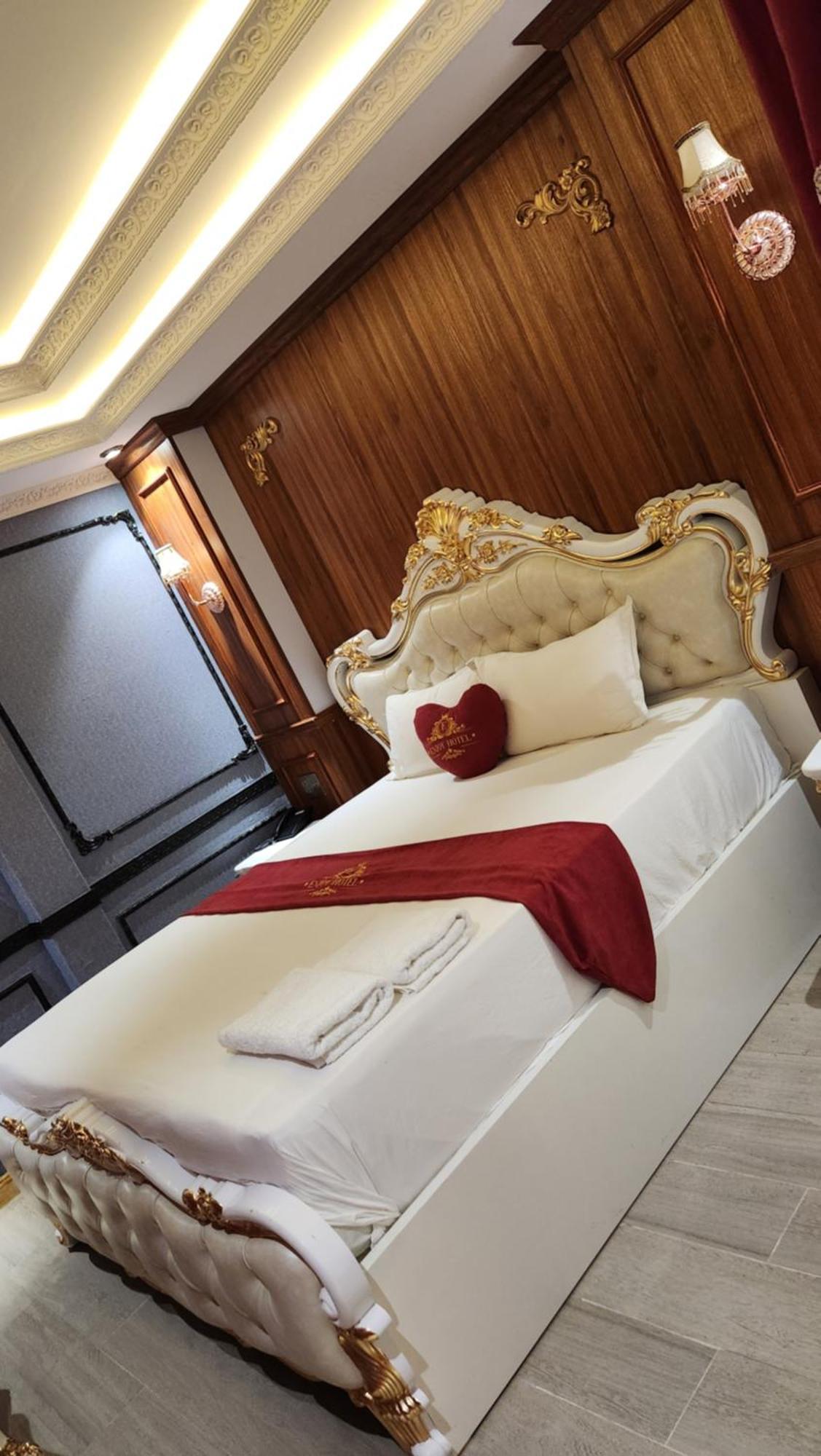 Love hotel Rosa Ho Chi Minh City