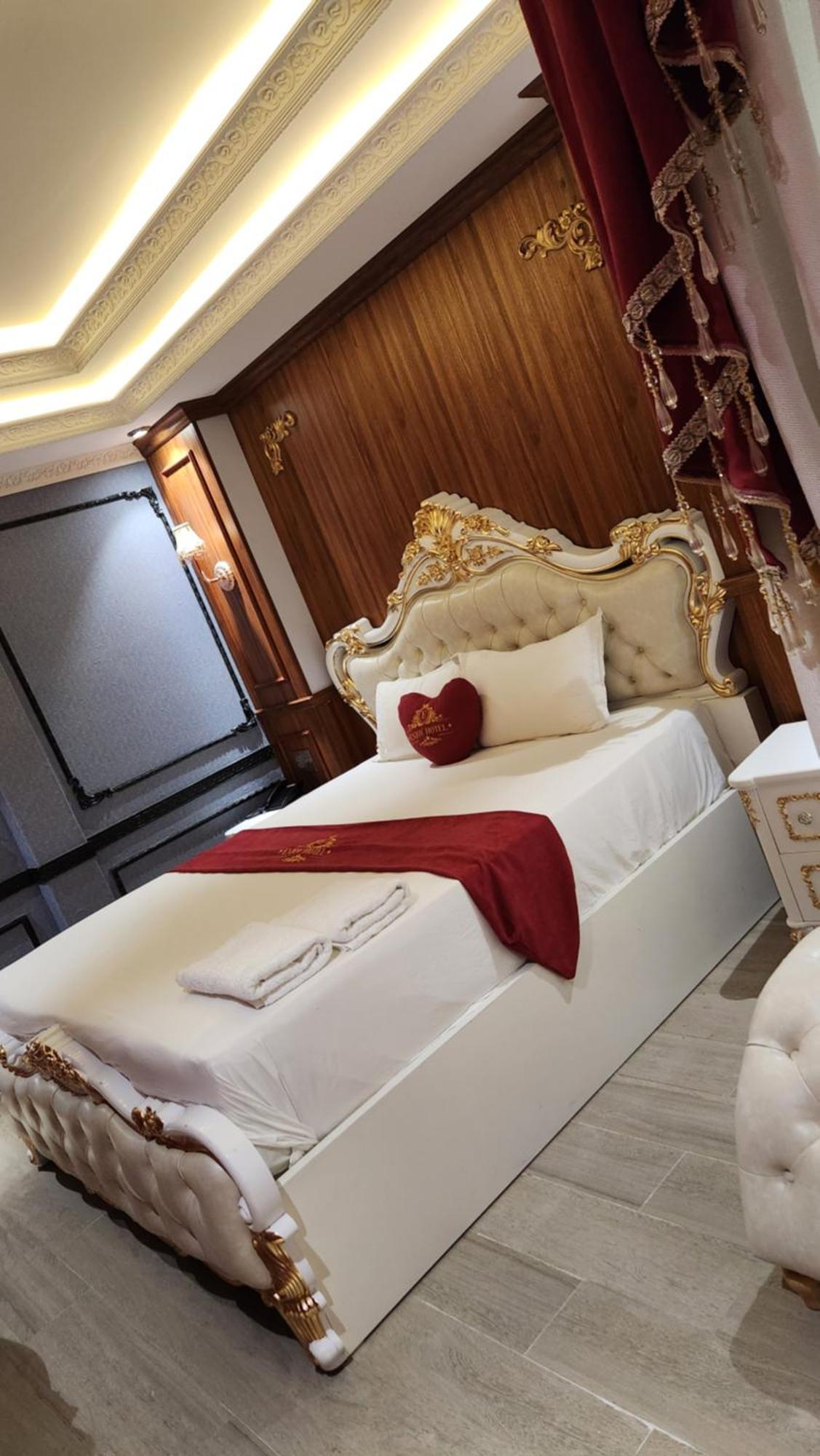 Love hotel Rosa Ho Chi Minh City