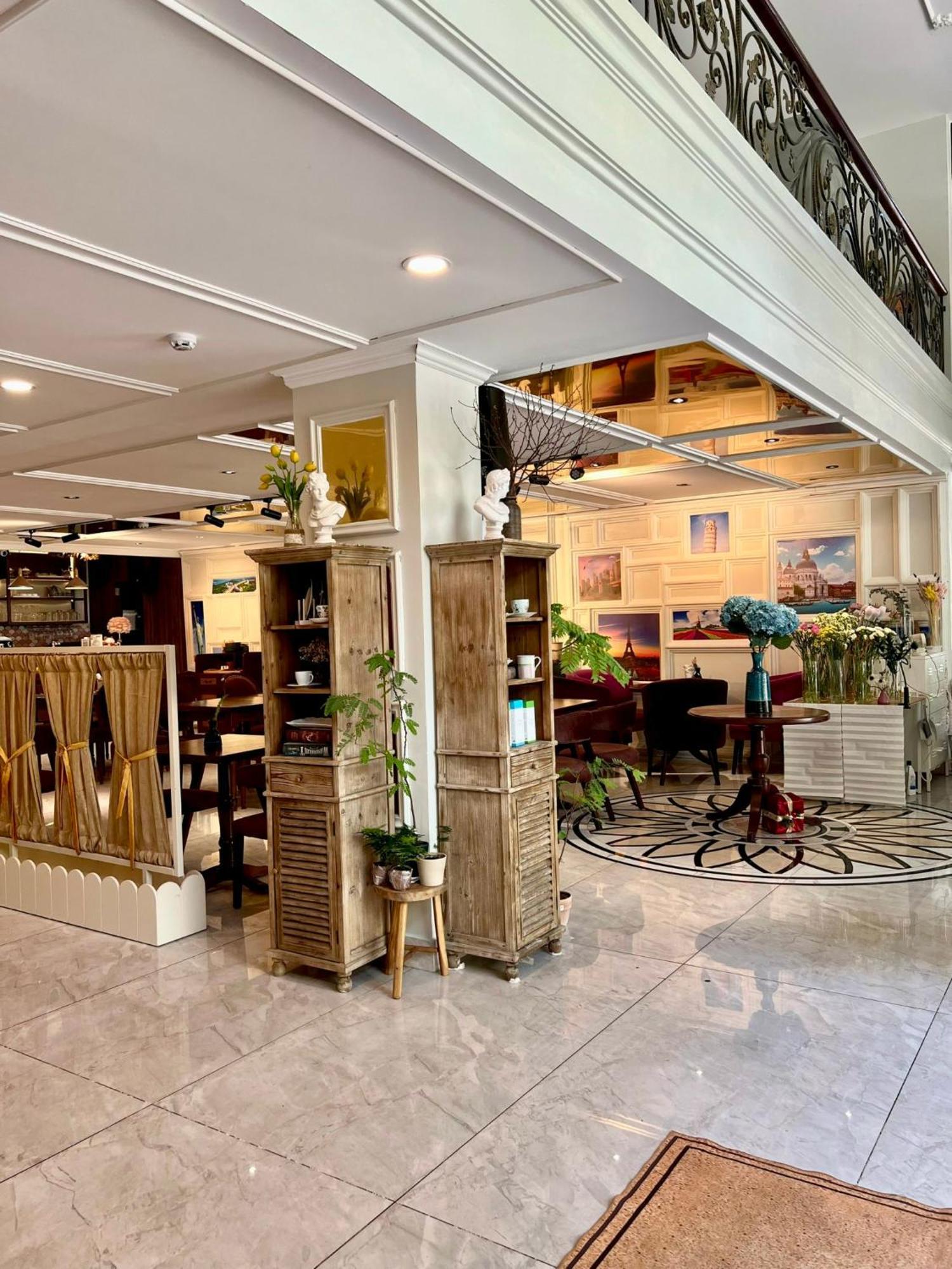 Sabina Boutique 3