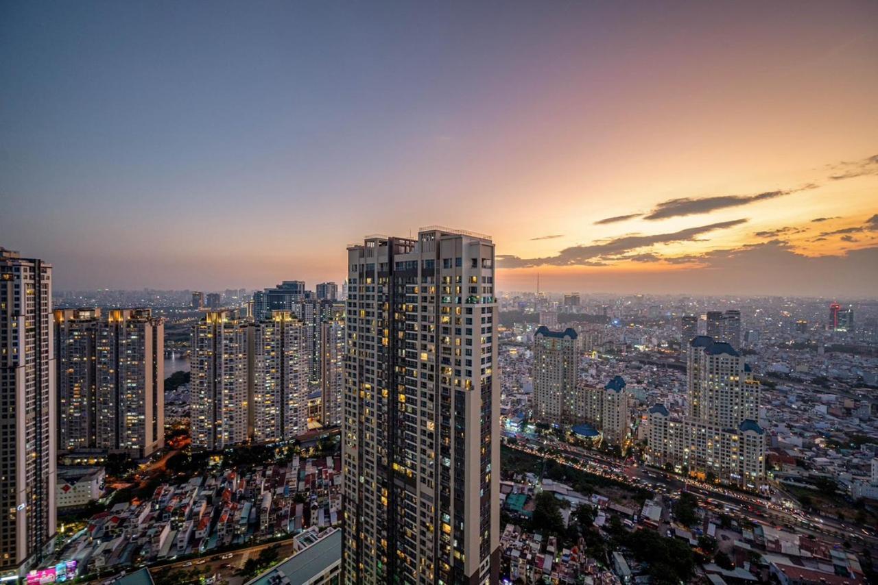 Vinhomes Central Park Luxury For Rent Apartment *