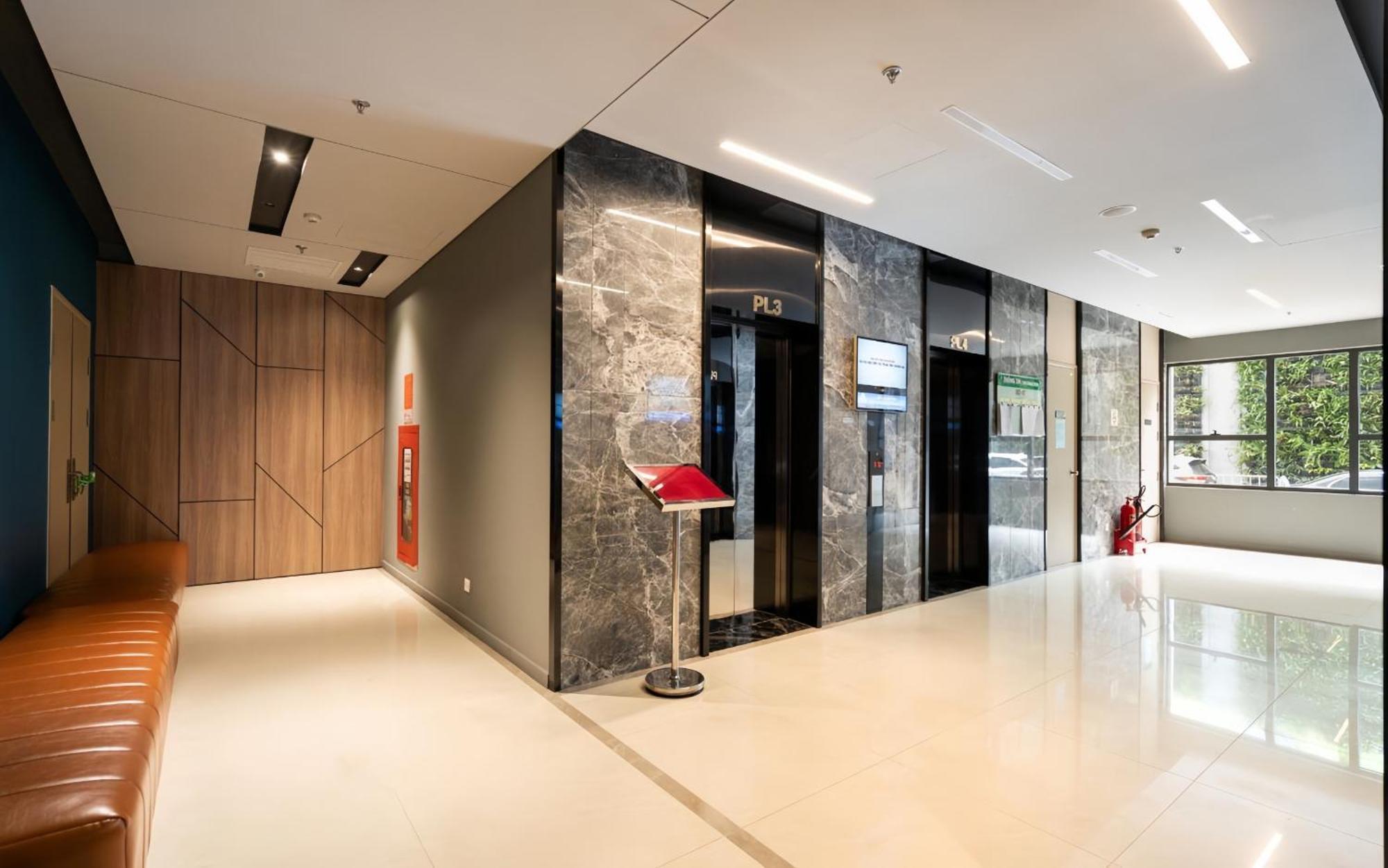 Soho Central - City View - District 1 Aparthotel 5*
