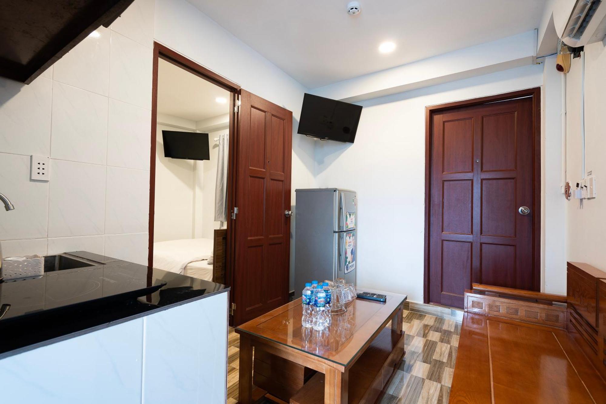 Hotel Ahu & Ho Chi Minh City