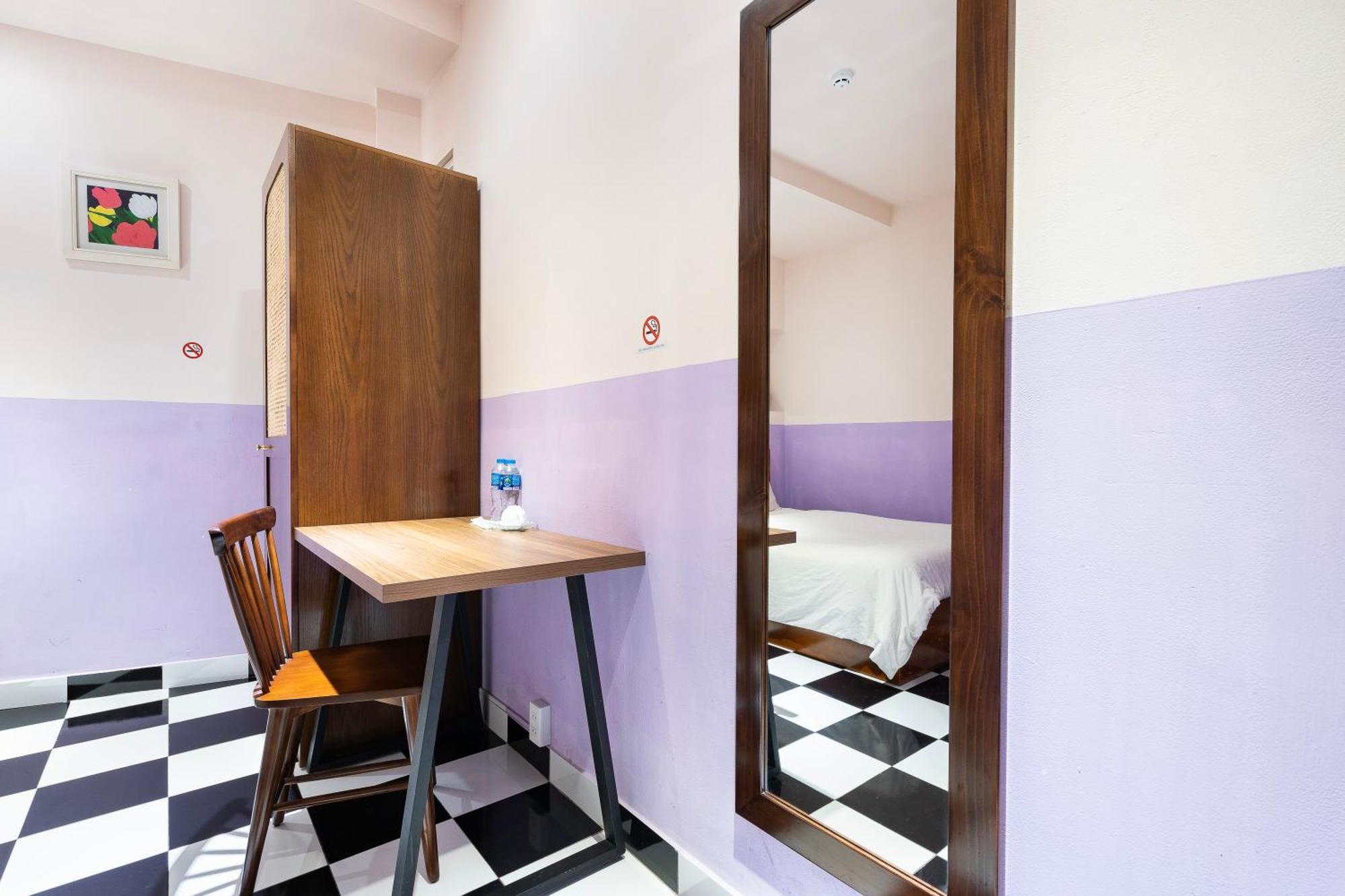 Hotel Ahu & 2*