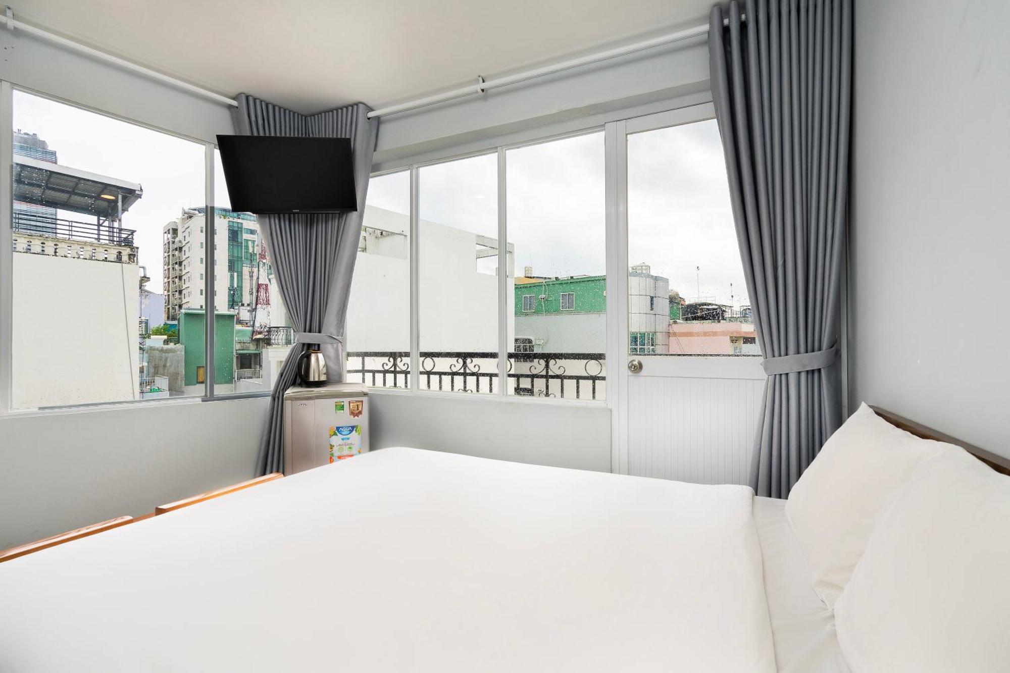 Hotel Ahu & 2*