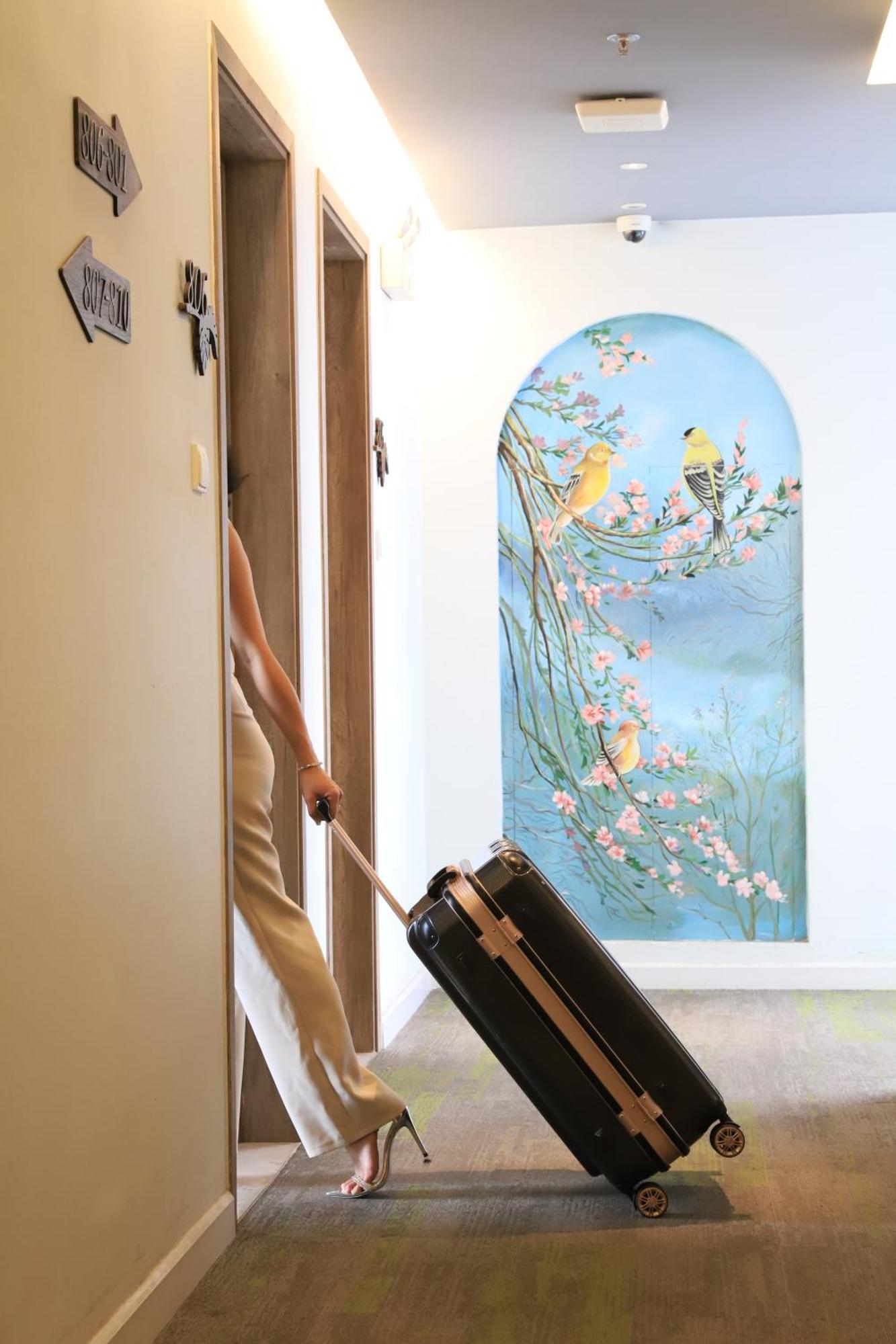 Home Hotel
